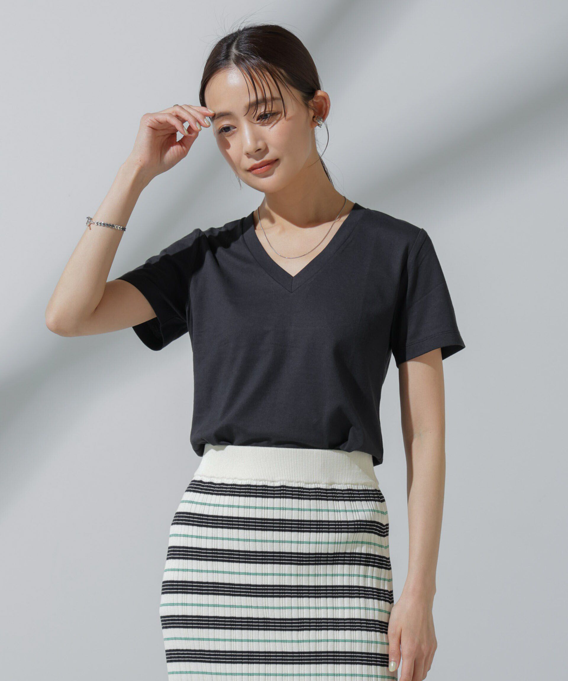 nano･universe「Anti Soaked(R) 汗染み防止 VネックTシャツ」|Tシャツ・カットソー|