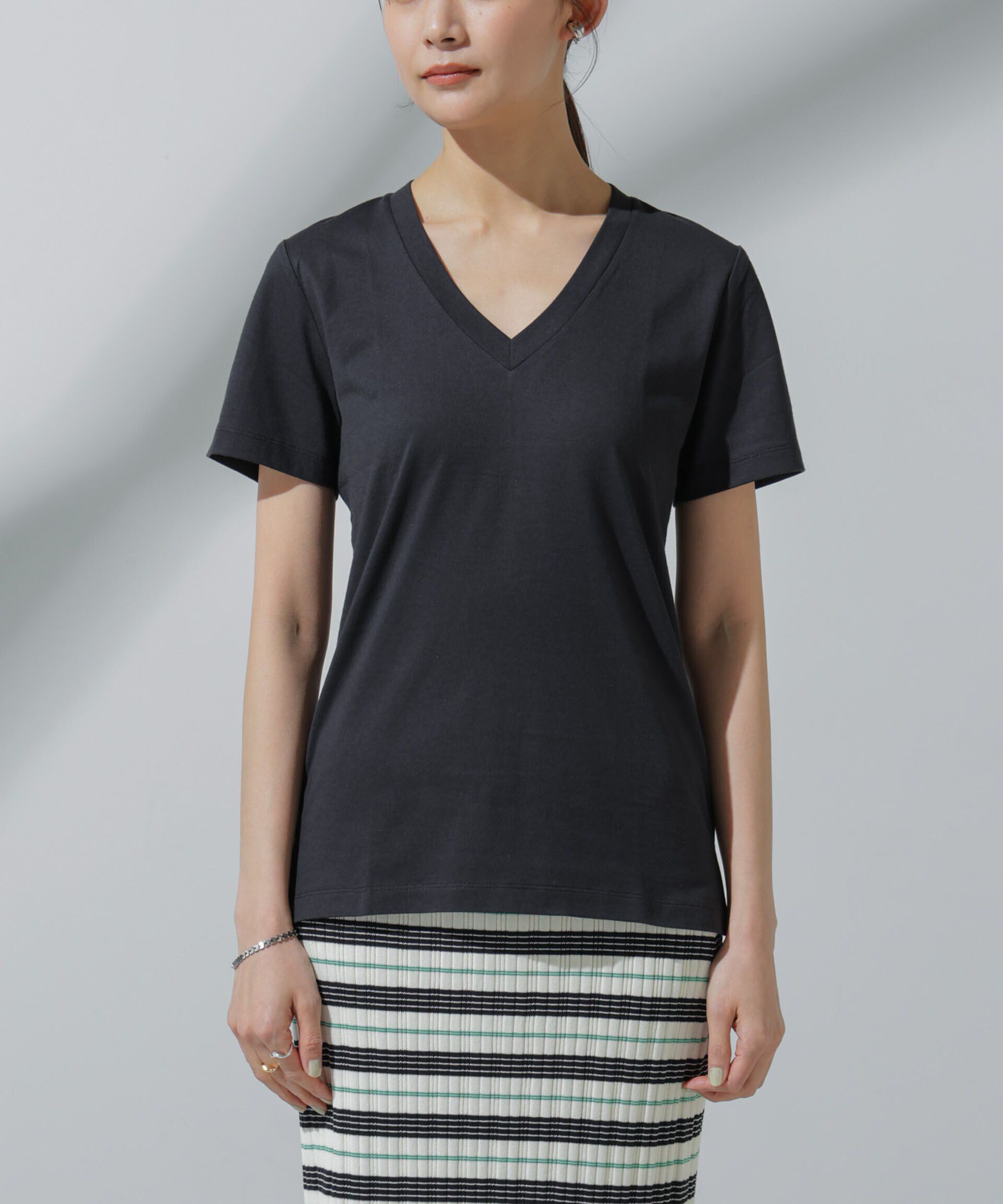 nano･universe「Anti Soaked(R) 汗染み防止 VネックTシャツ」|Tシャツ・カットソー|