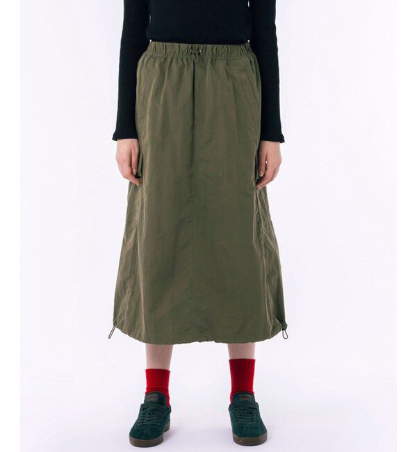LACOSTE「微起毛素材 撥水ナイロンカーゴスカート」|スカート|カーキ