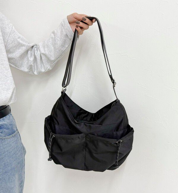 fredy emue「ドロストポケットサテンショルダーバッグ」|ショルダー・メッセンジャー|ブラック