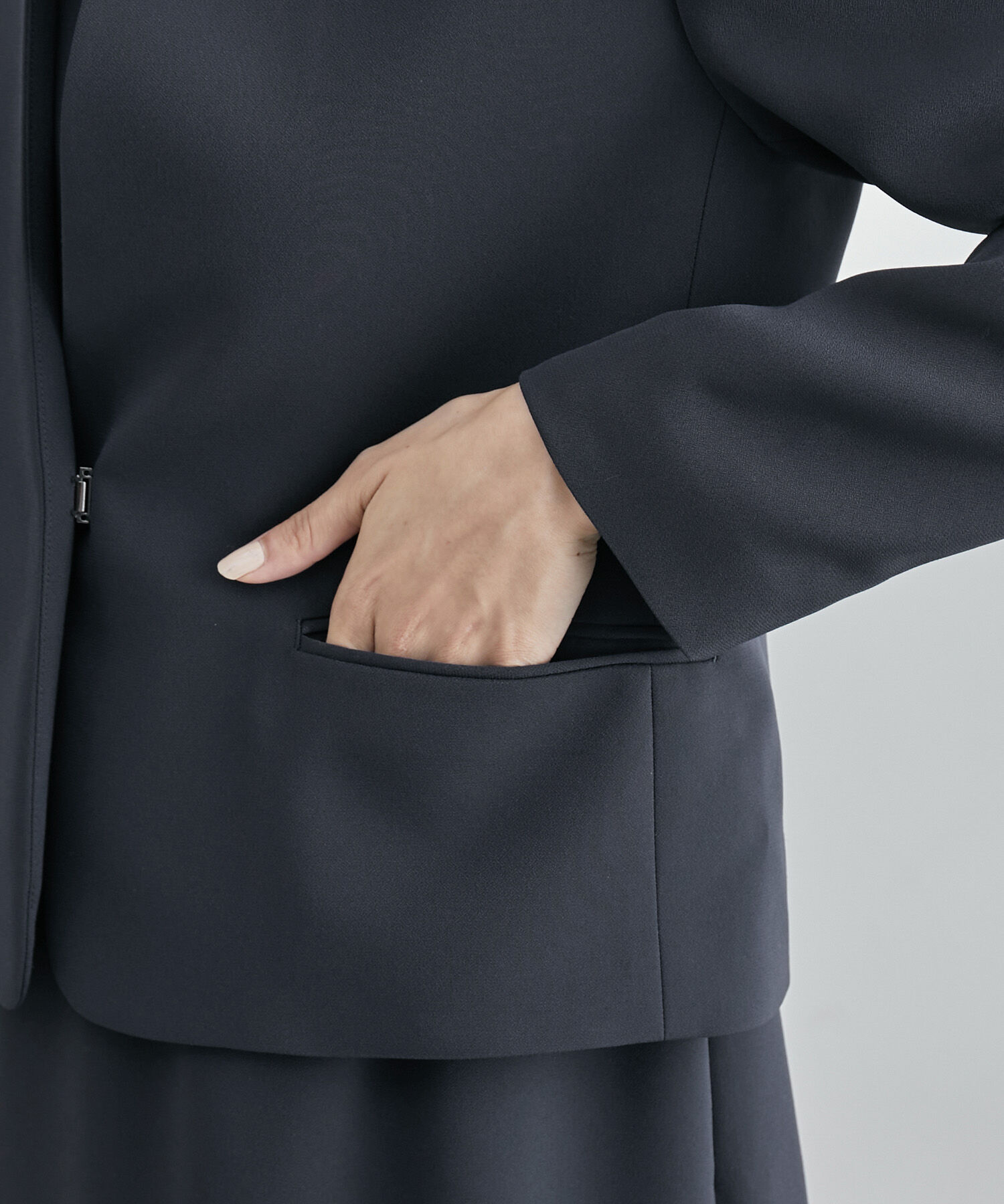 ROPE「ジョーゼットクルーネックジャケット/セットアップ対応・セレモニー対応」|ノーカラージャケット|