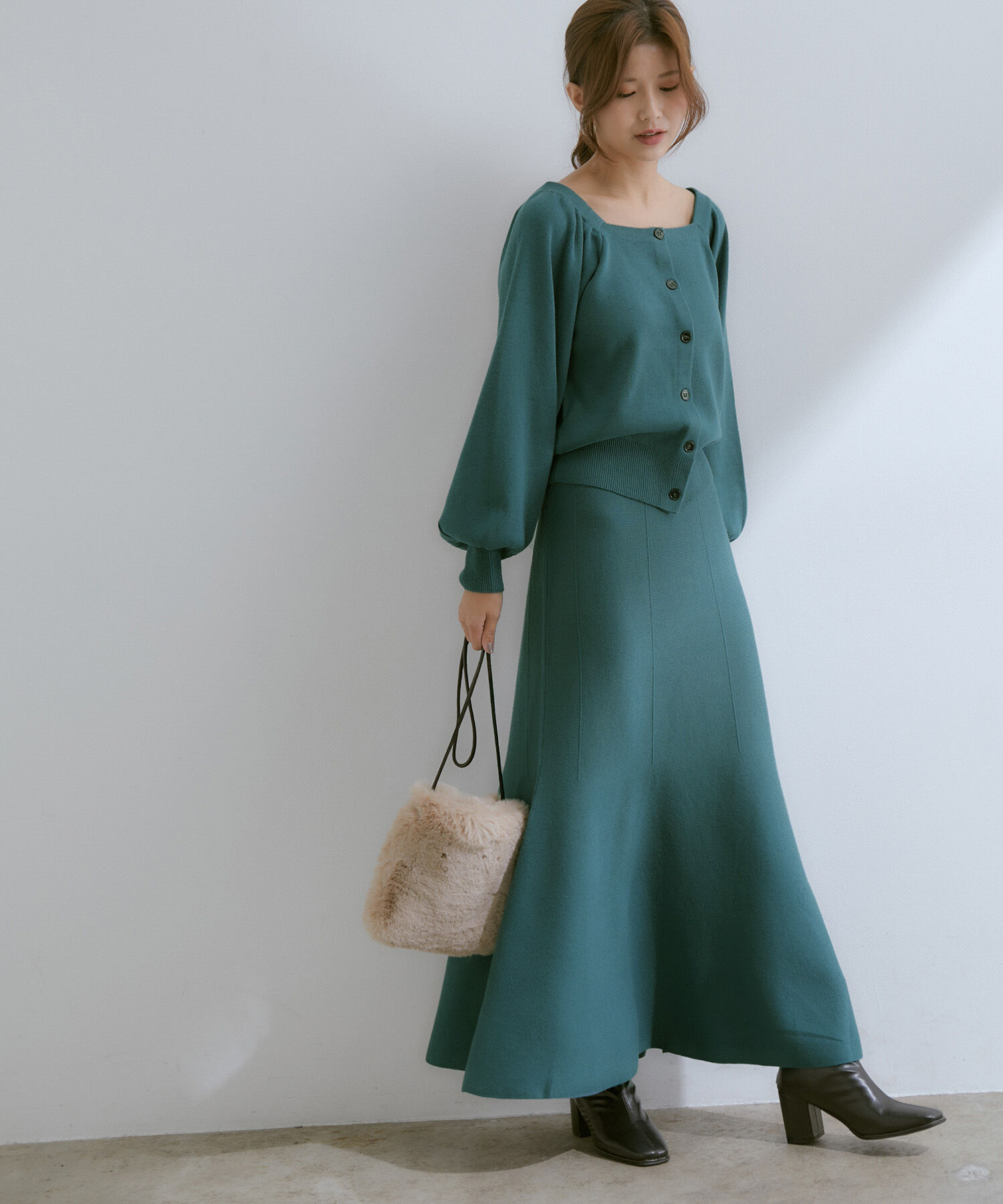 vis-a-vis「【WEB限定】前後2WAYスクエアネックニット【セットアップ対応】」|ニット・セーター|