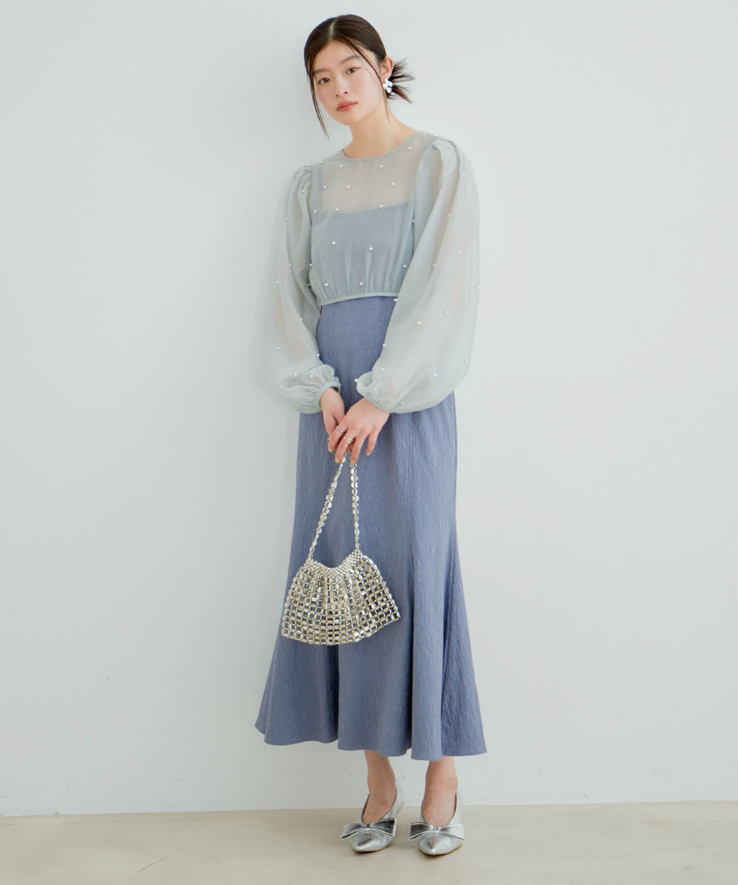 VIS「【新色追加】【VIS DRESS】チュールパールブラウス＆ジャガードワンピースセット」|ドレス|ブルー(44)