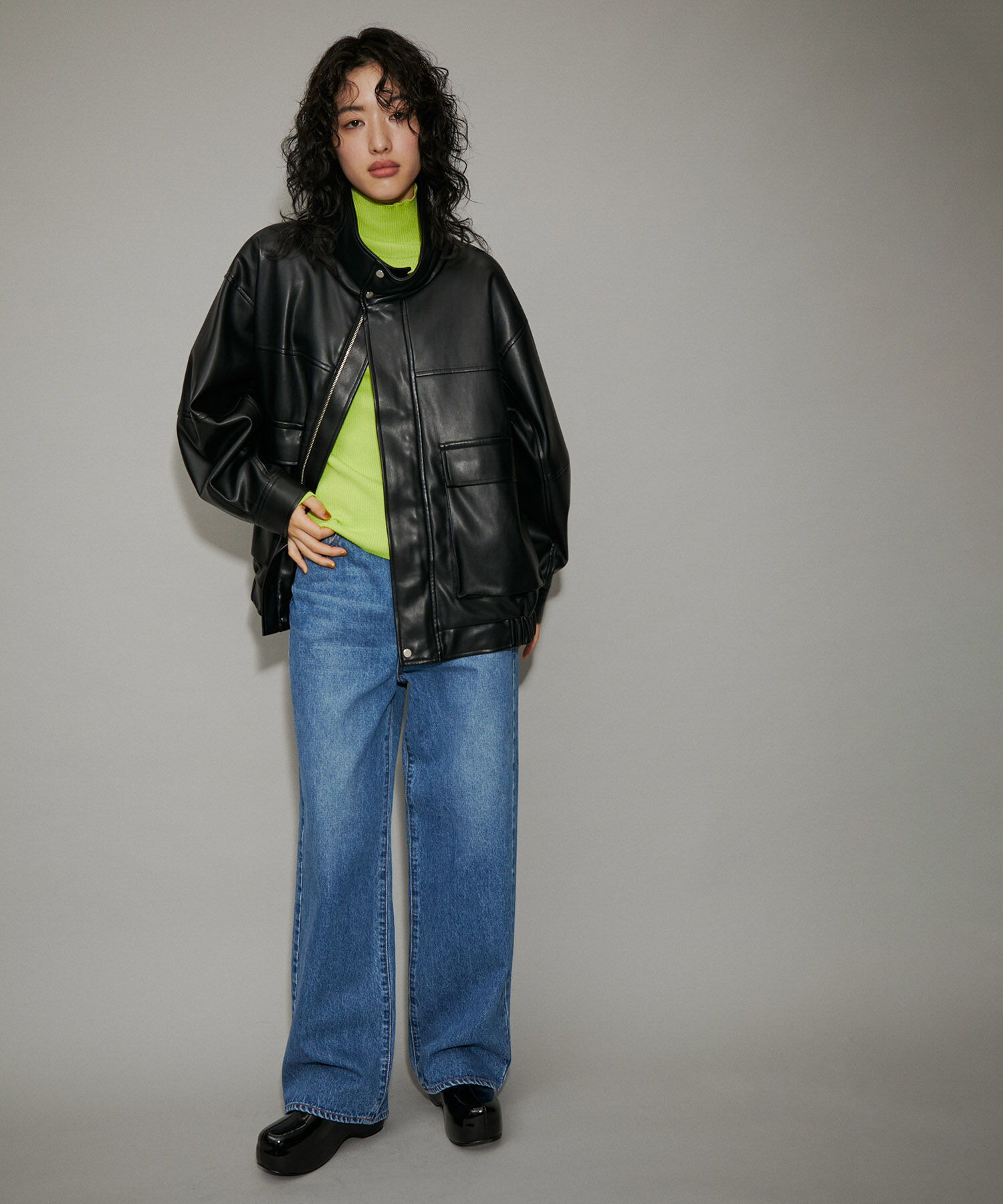 ADAM ET ROPE'「【WEB限定】スタンドネックフェイクレザージャケット」|ライダースジャケット|