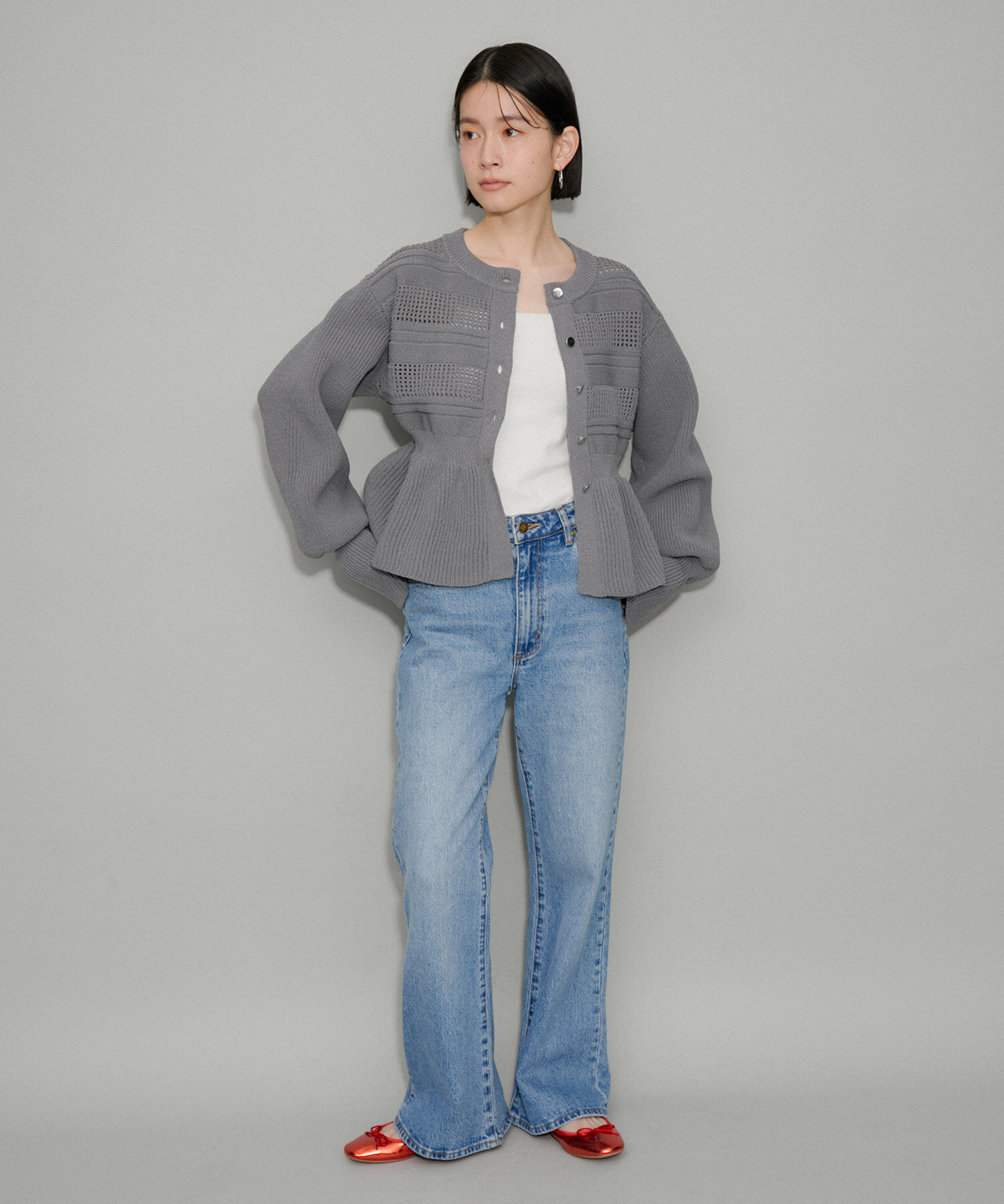 ADAM ET ROPE'「【サステナブル・WEB限定】ペプラムカーディガン」|カーディガン|