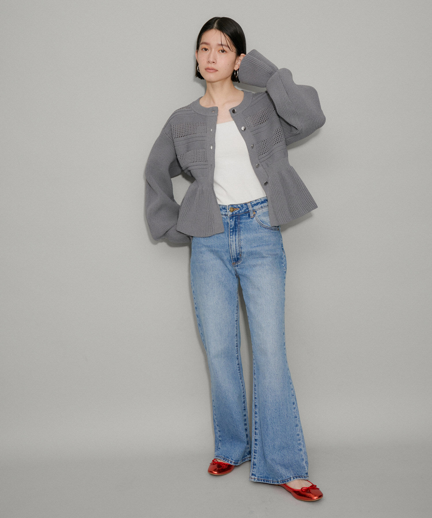 ADAM ET ROPE'「【サステナブル・WEB限定】ペプラムカーディガン」|カーディガン|