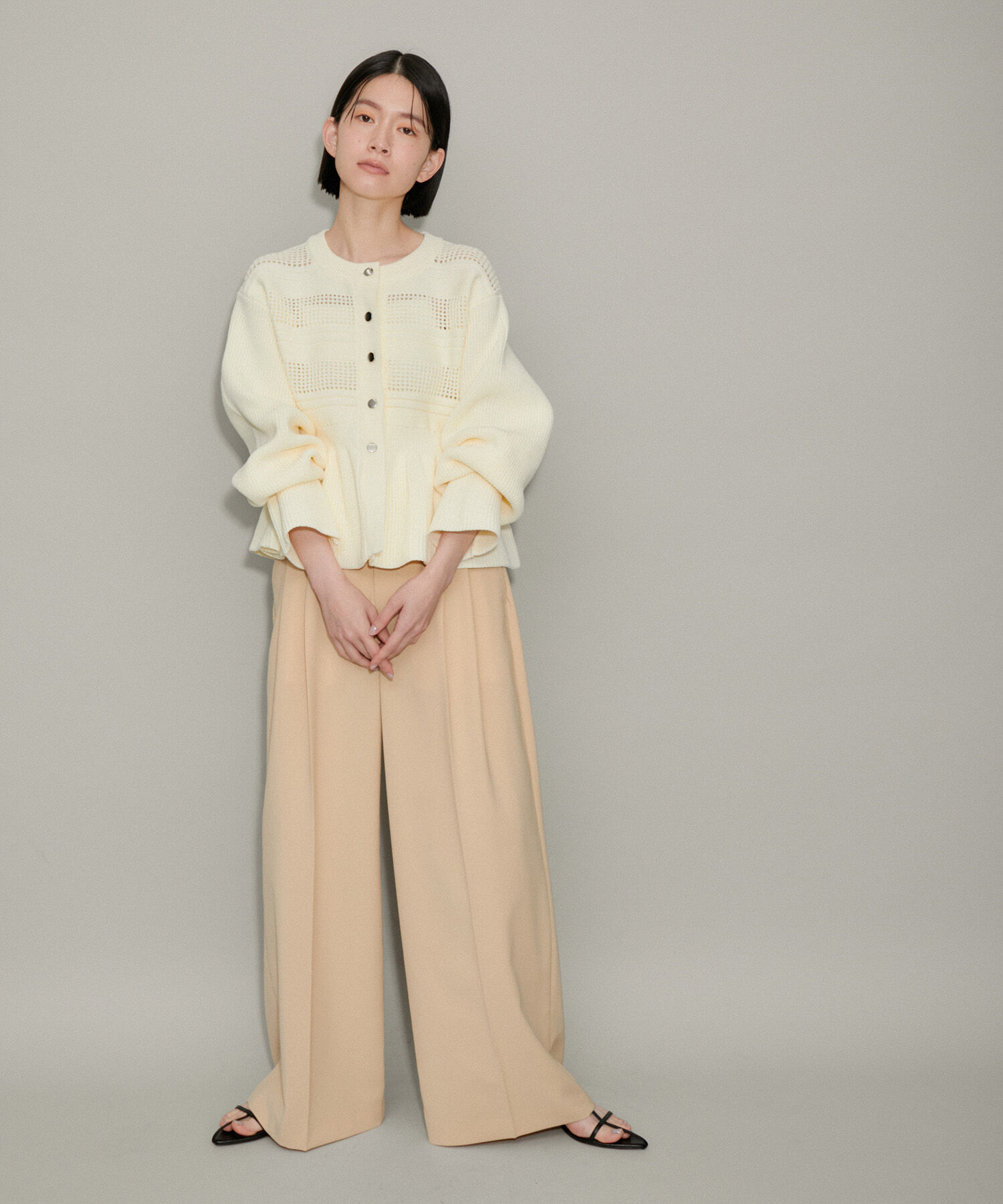 ADAM ET ROPE'「【サステナブル・WEB限定】ペプラムカーディガン」|カーディガン|