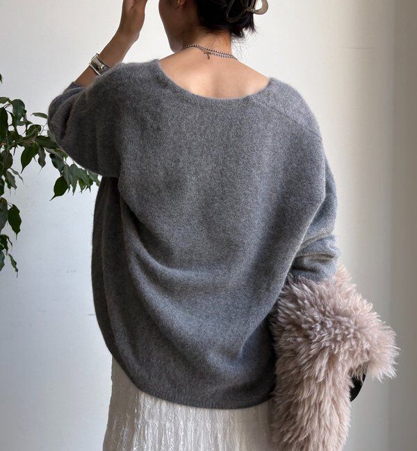  「ファーウール深Vプルオーバー」|ニット・セーター|