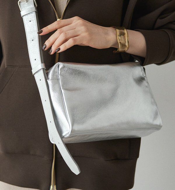  「レザースクエアショルダーバッグ」|ショルダー・メッセンジャー|