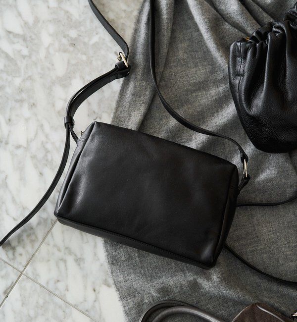  「レザースクエアショルダーバッグ」|ショルダー・メッセンジャー|