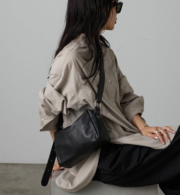  「レザースクエアショルダーバッグ」|ショルダー・メッセンジャー|