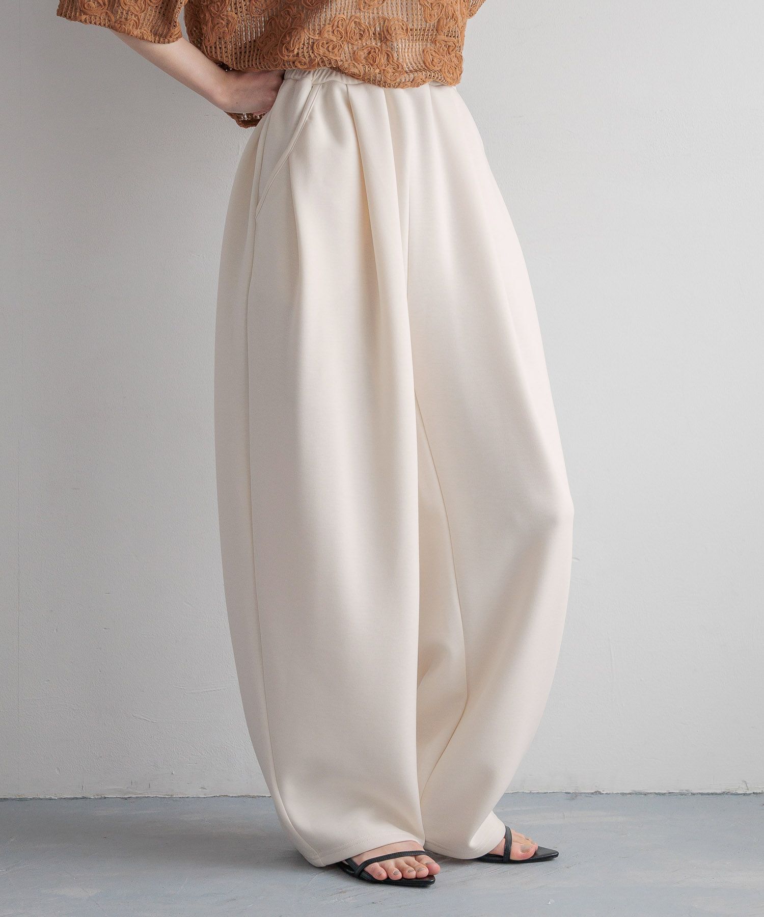 LOWRYS FARM「カットイージーコクーンパンツ」|チノ|NTL