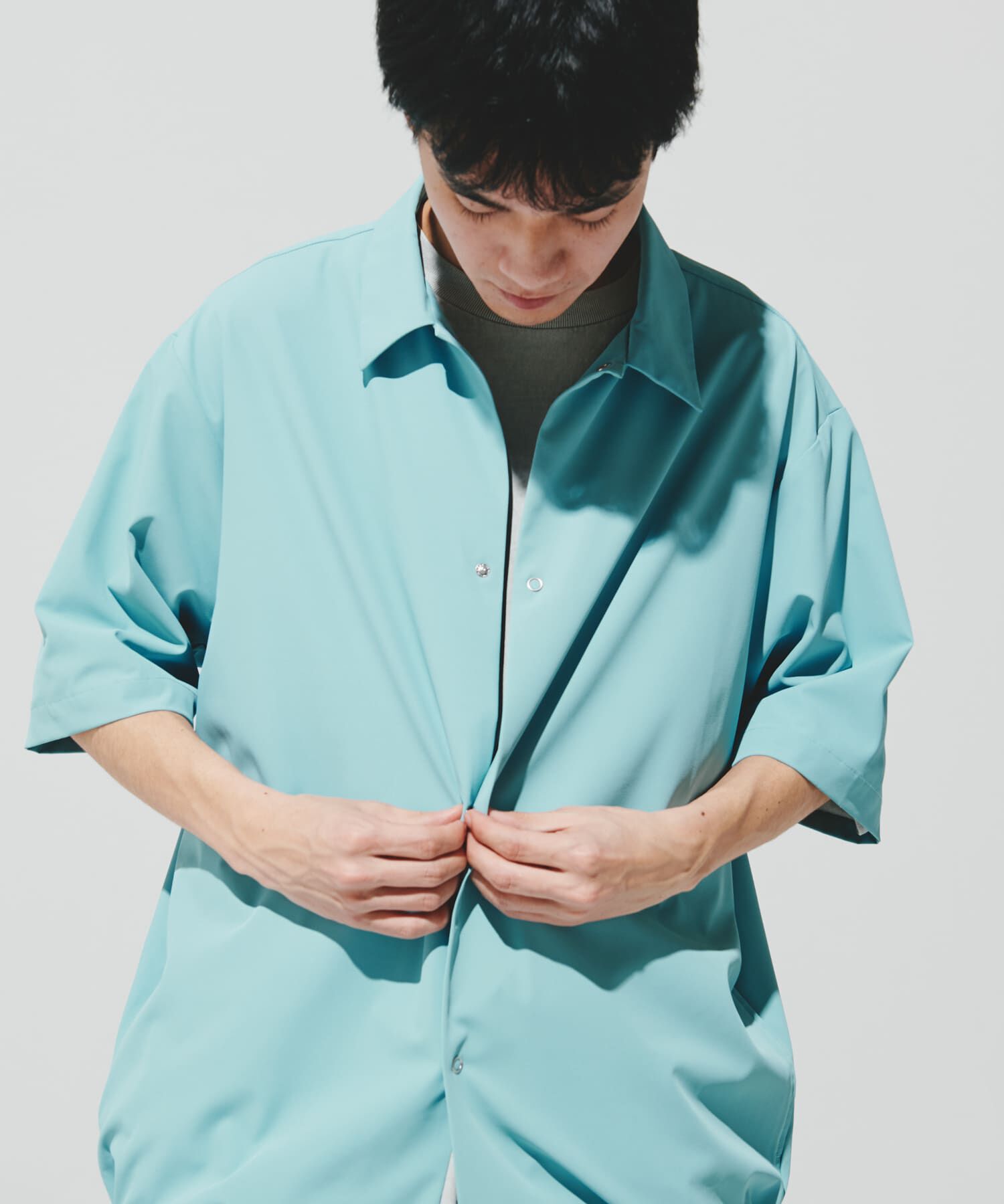 URBAN RESEARCH DOORS「『仁村紗和さん着用』『UR TECH』サマシェア シャツカーディガン」|シャツ・ブラウス|ライトブルー