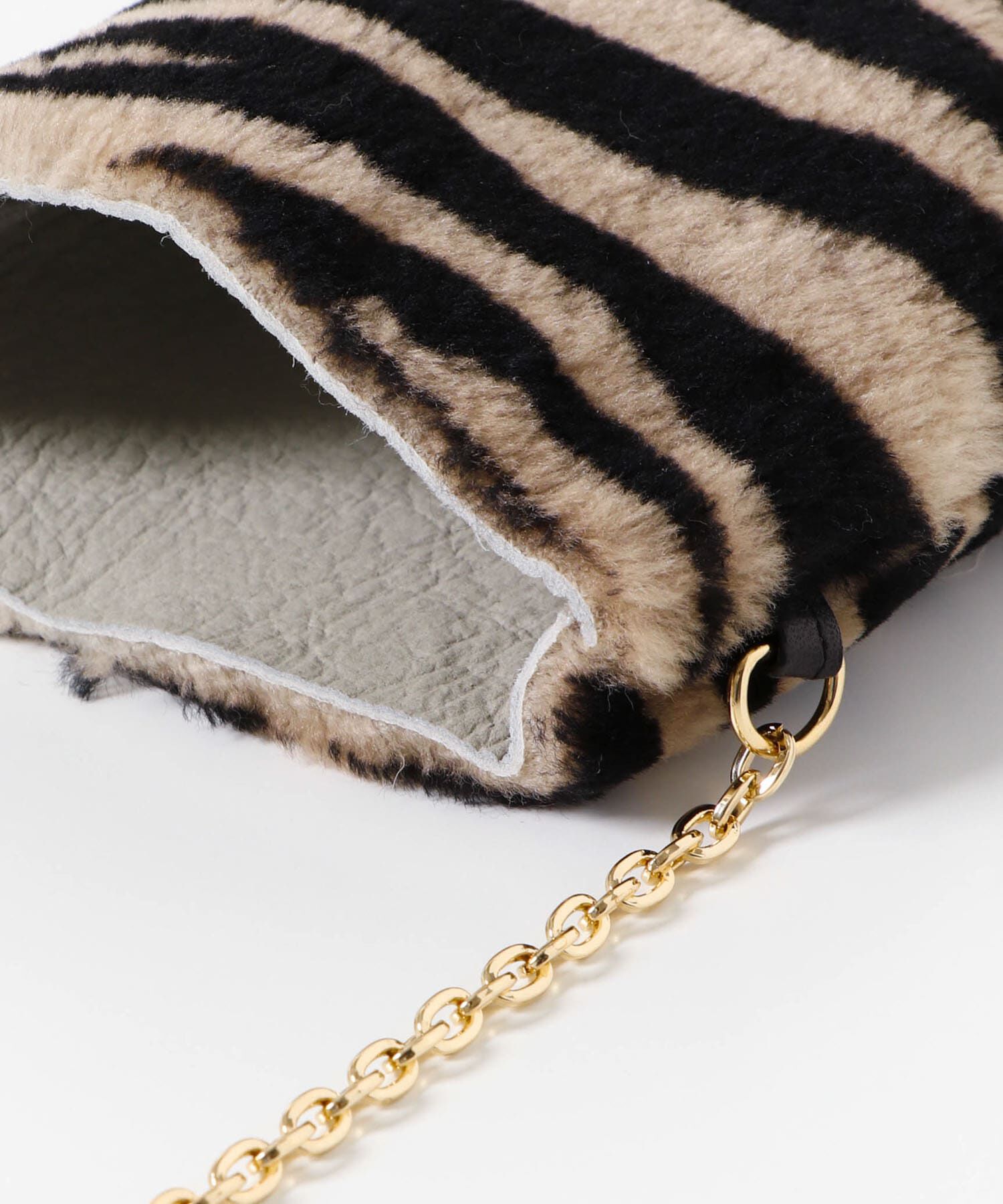 URBAN RESEARCH「CARUS　AURA FUR BAG」|ショルダー・メッセンジャー|