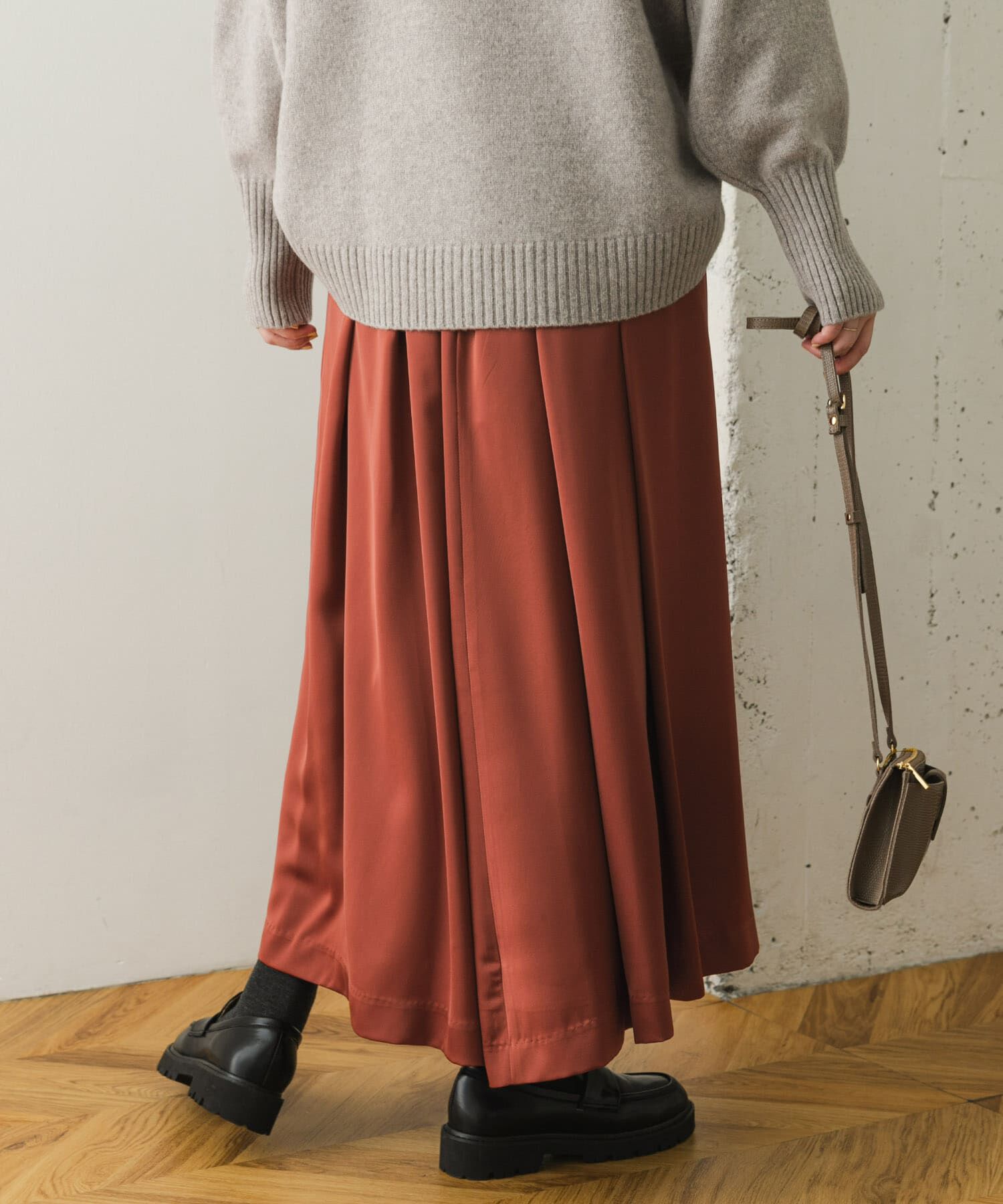 URBAN RESEARCH ROSSO「F by ROSSO　サテンフレアスカート」|スカート|