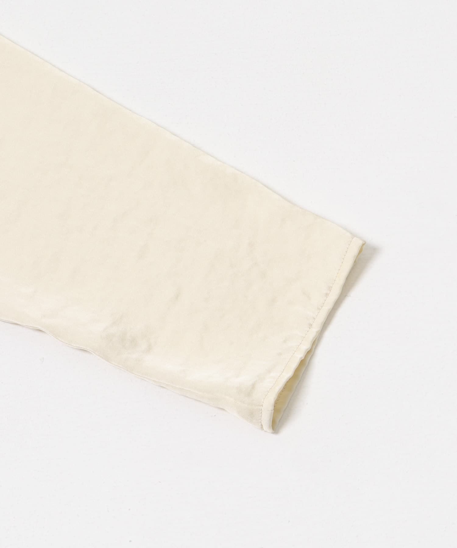 URBAN RESEARCH「ヴィンテージサテンブラウス」|シャツ・ブラウス|