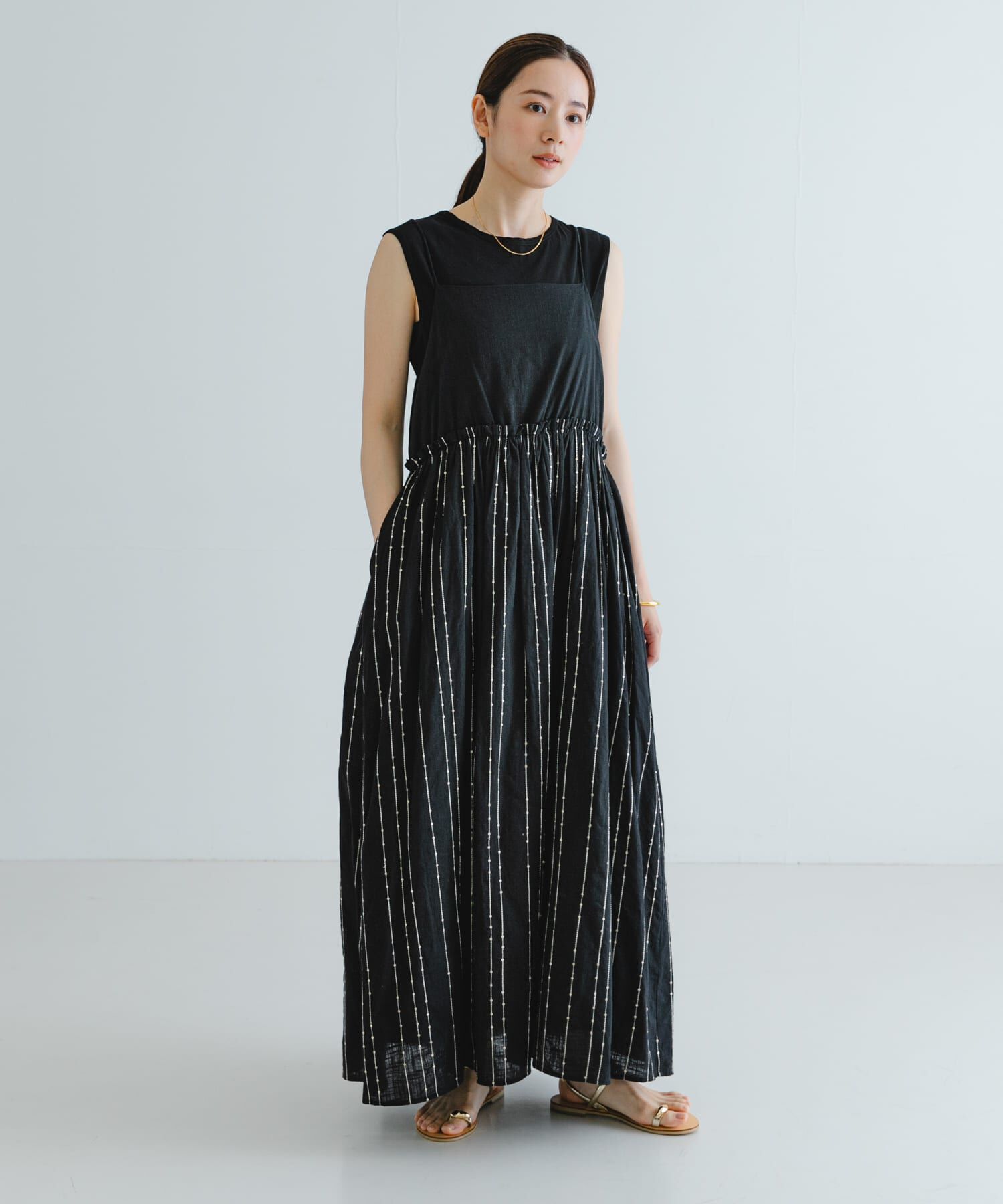 URBAN RESEARCH「スパンコール刺繍キャミワンピース」|ワンピース|