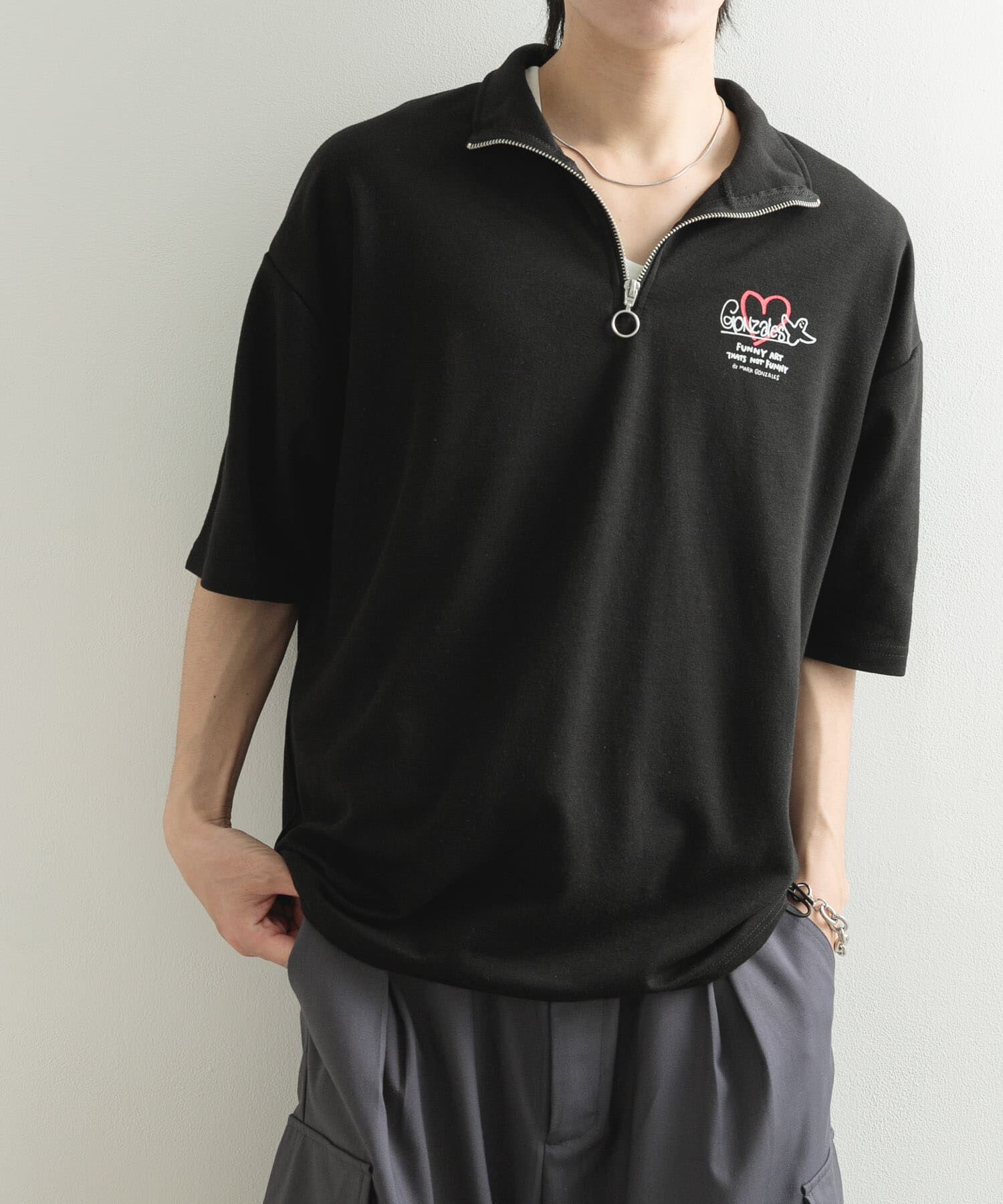 SENSE OF PLACE by URBAN RESEARCH「『WEB限定』Mark Gonzales　スタンドハーフZIPドローコードTシャツ」|Tシャツ・カットソー|