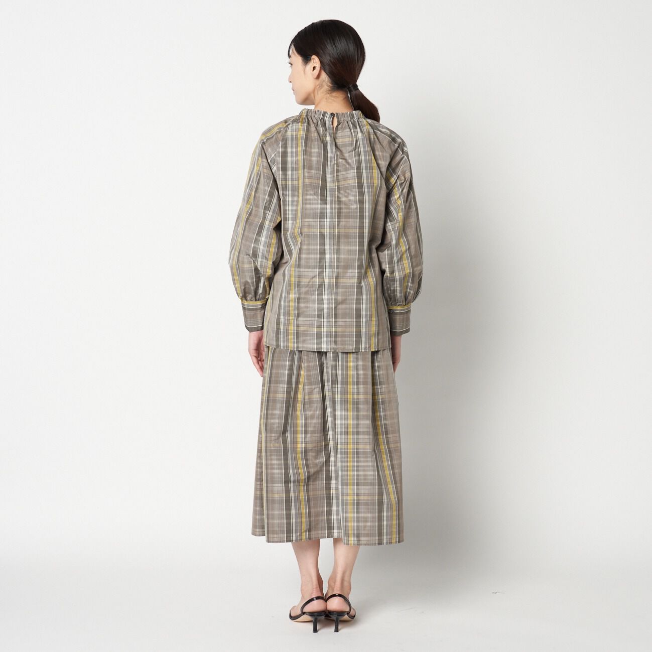 HELIOPOLE「HELIOPOLE CHANBRAY TAFFETA GATHER BLOUSE」|シャツ・ブラウス|