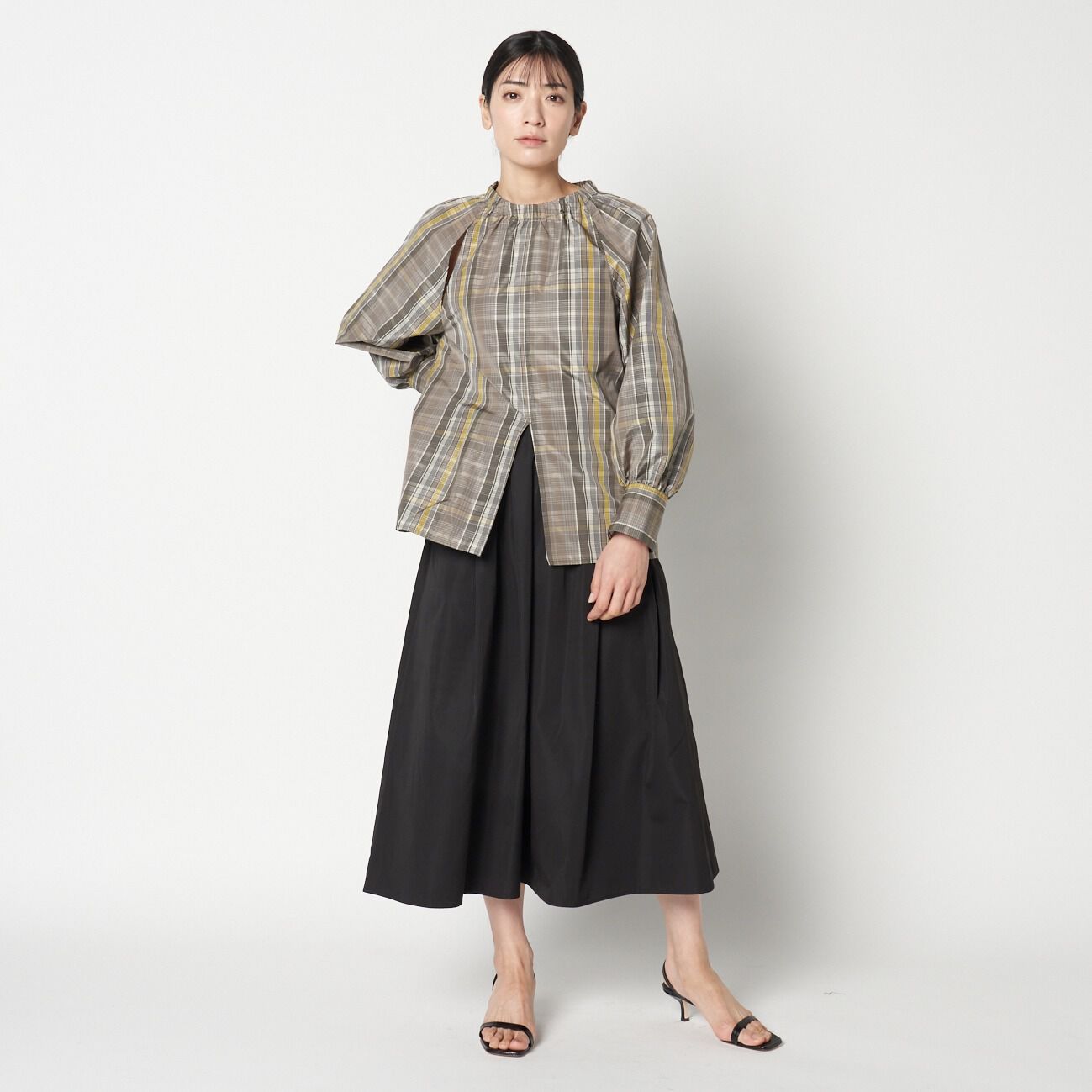 HELIOPOLE「HELIOPOLE CHANBRAY TAFFETA GATHER BLOUSE」|シャツ・ブラウス|