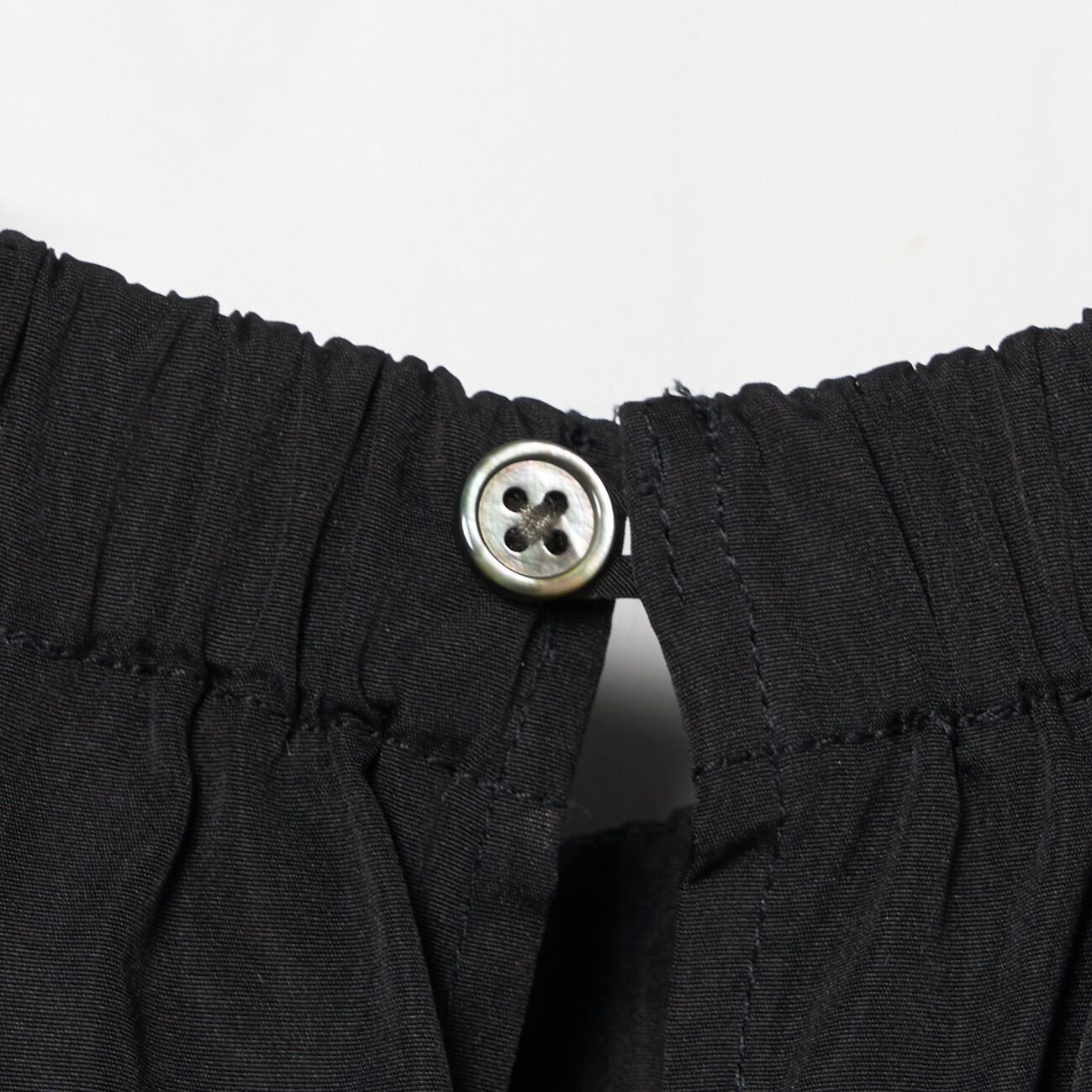 HELIOPOLE「HELIOPOLE CHANBRAY TAFFETA GATHER BLOUSE」|シャツ・ブラウス|