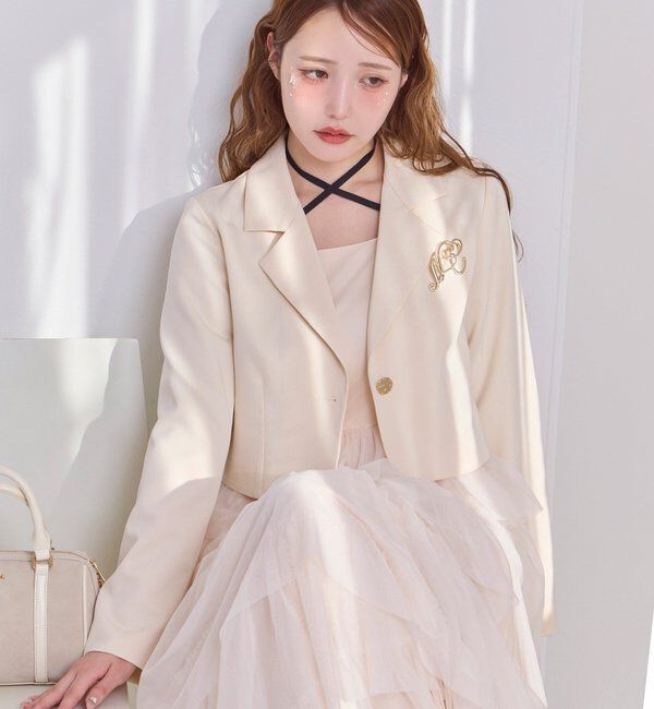  「【WEB限定リバイバル】ブローチ付きショートテーラージャケット」|テーラードジャケット|アイボリー