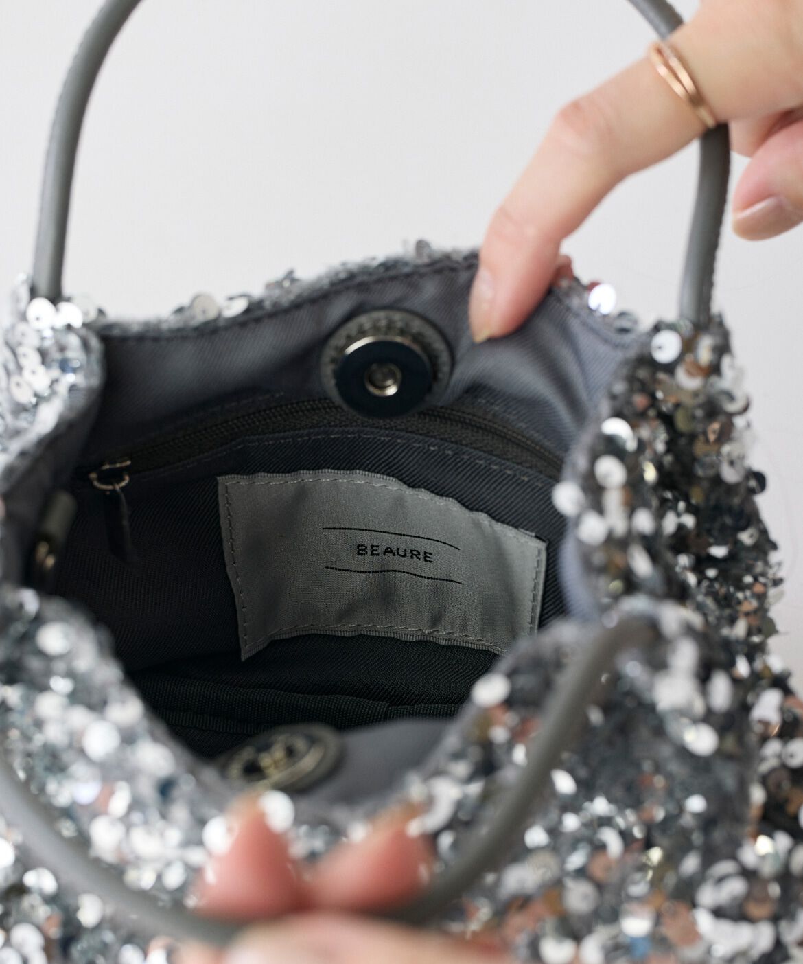 Le Souk「Sequined Mini ショルダーバッグ《 BEAURE/ヴュレ(ビュレ) 》」|パーティーバッグ|