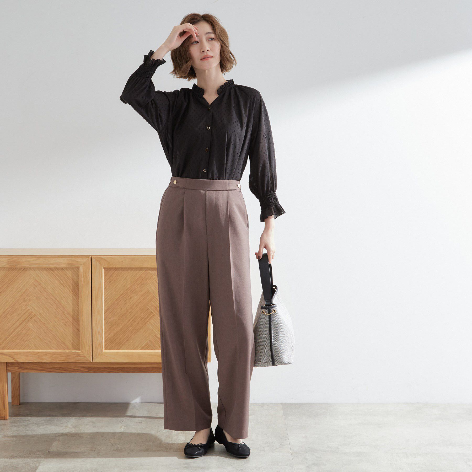 grove「衿もとすっきり一枚で映える 涼しげ秋色チェックブラウス」|シャツ・ブラウス|