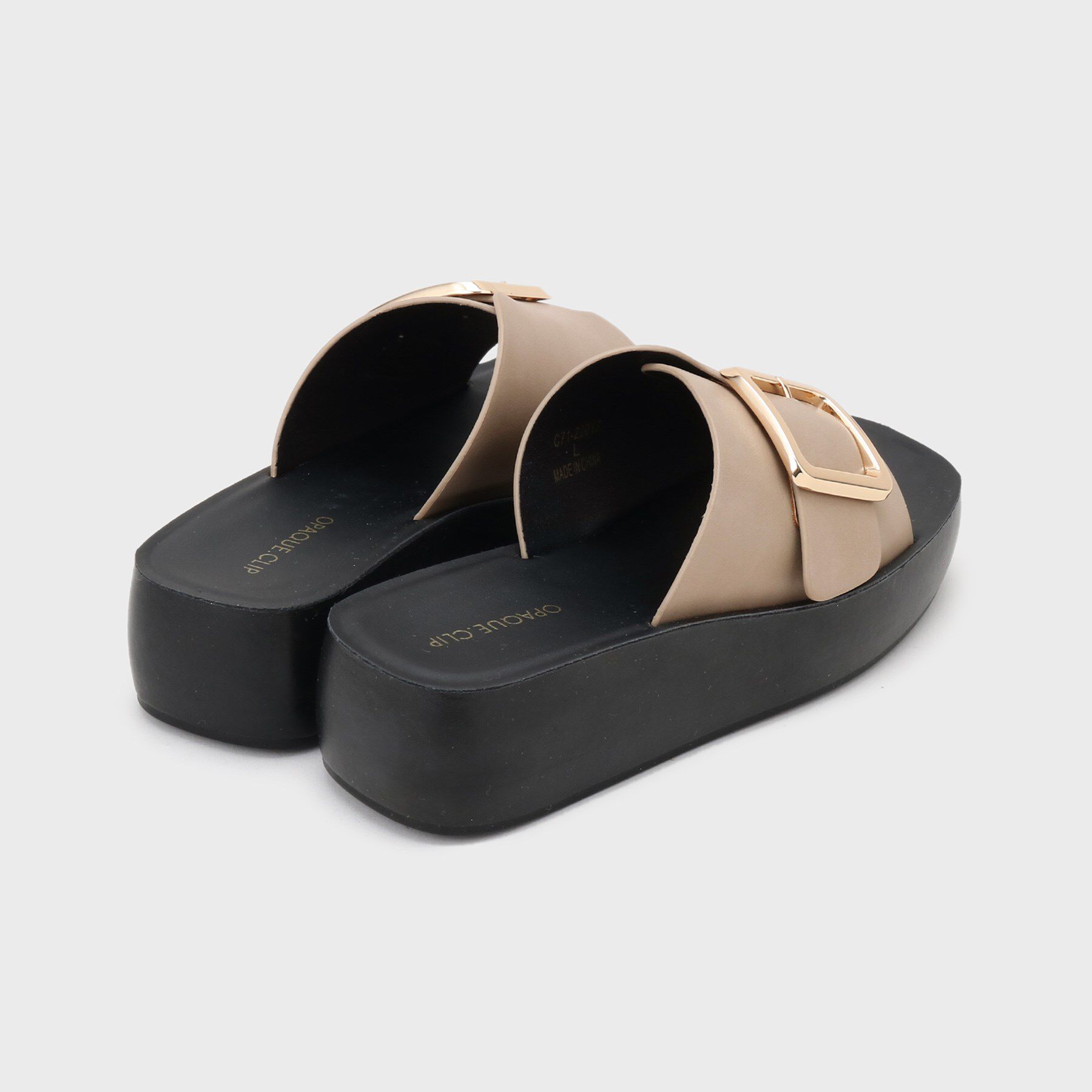 OPAQUE.CLIP「ゴールドバックルボリュームソールサンダル」|サンダル|