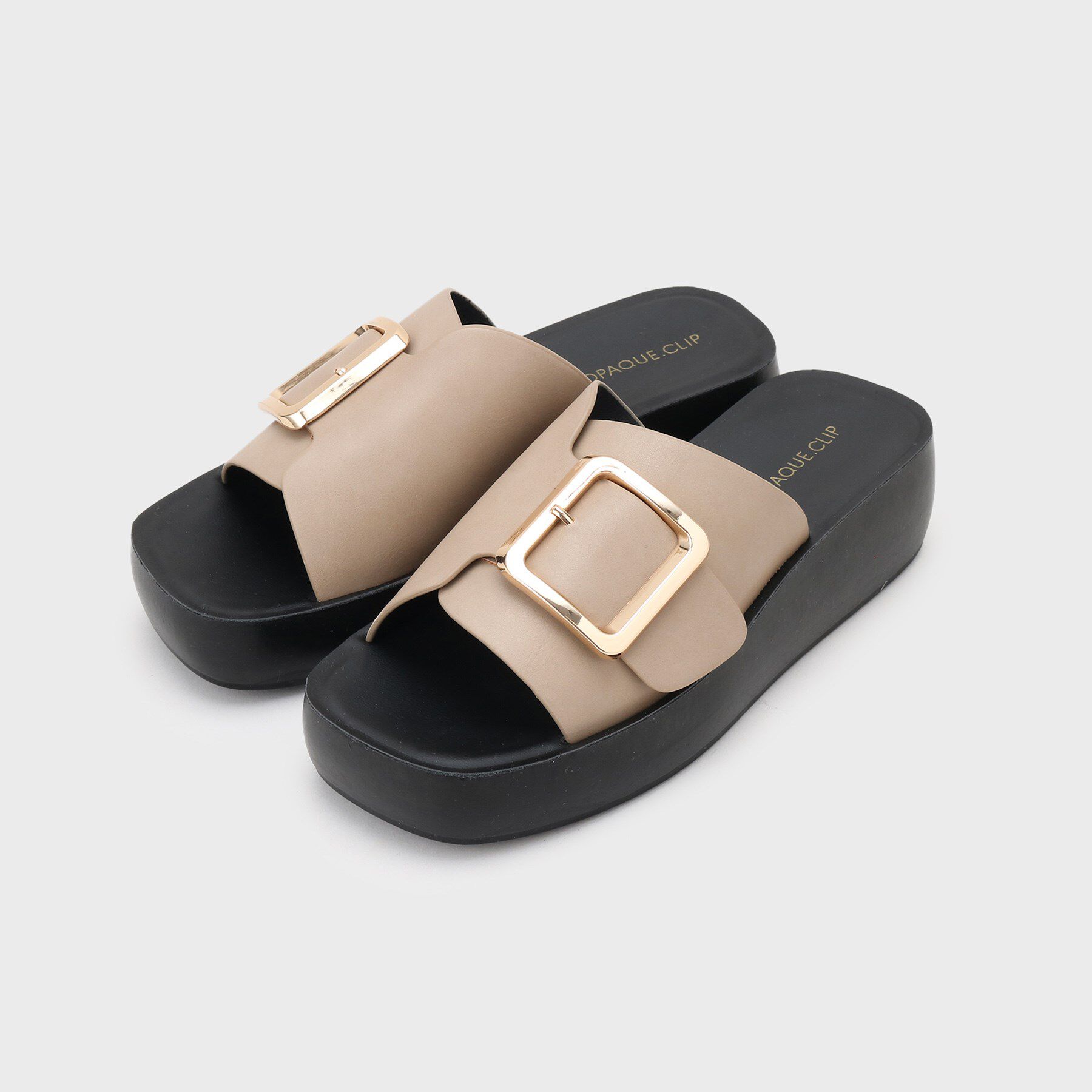 OPAQUE.CLIP「ゴールドバックルボリュームソールサンダル」|サンダル|ベージュ(052)