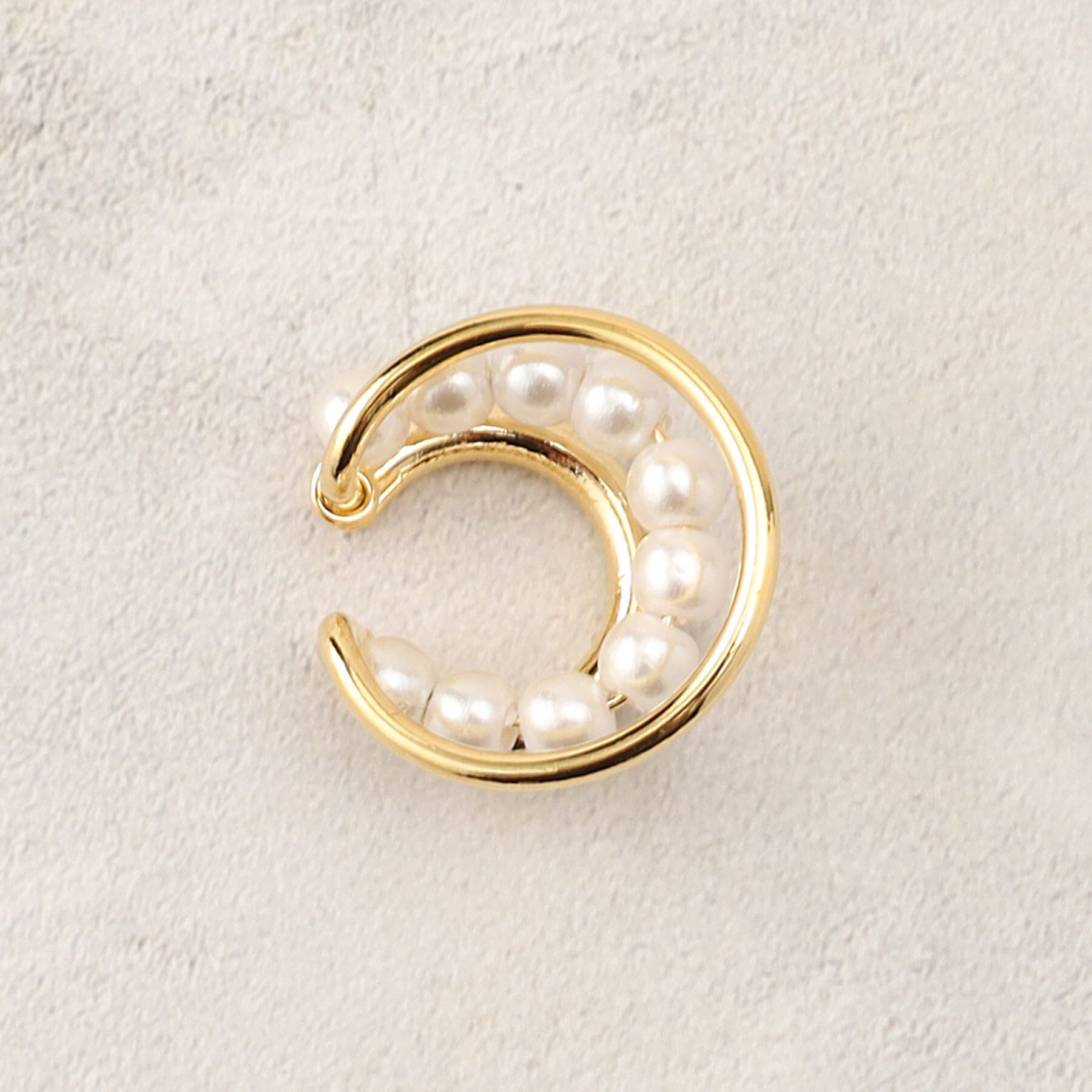 OPAQUE.CLIP「メタル&times;フェイクパールイヤーカフ」|イヤリング|