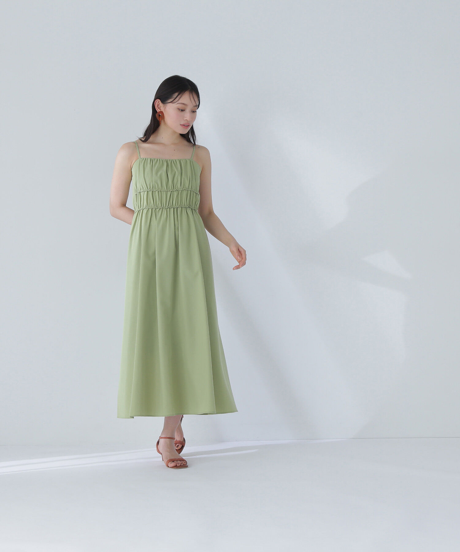  「ギャザーデザインキャミワンピース」|ワンピース|