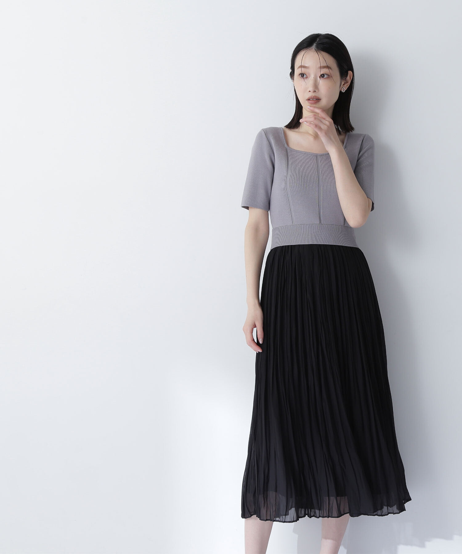  「コルセットライクドッキングニットワンピース」|ワンピース|