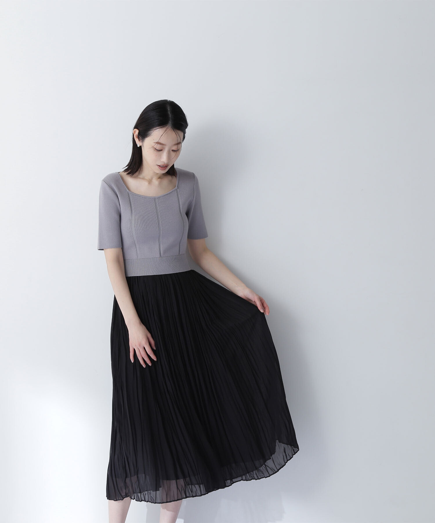  「コルセットライクドッキングニットワンピース」|ワンピース|