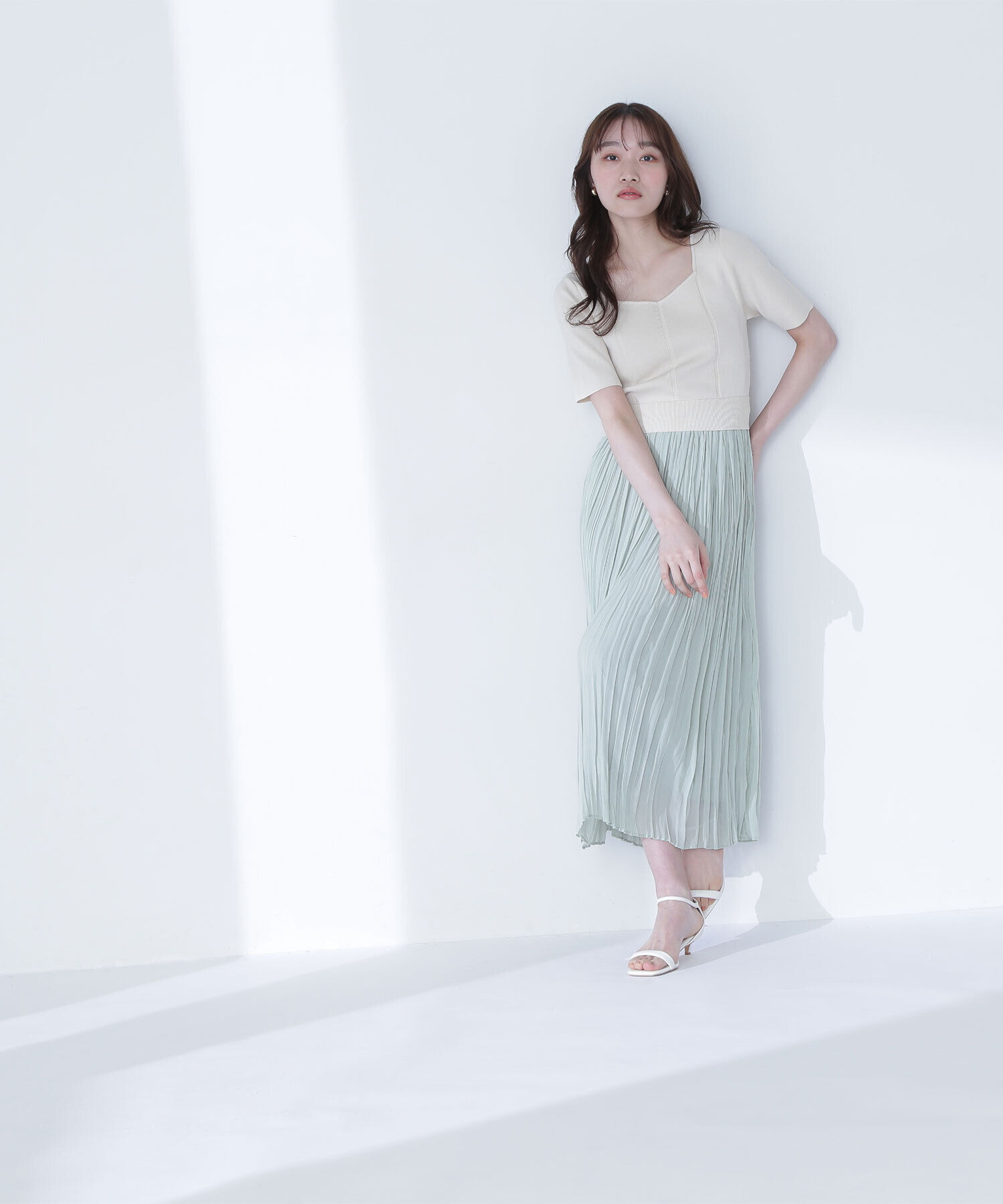  「コルセットライクドッキングニットワンピース」|ワンピース|