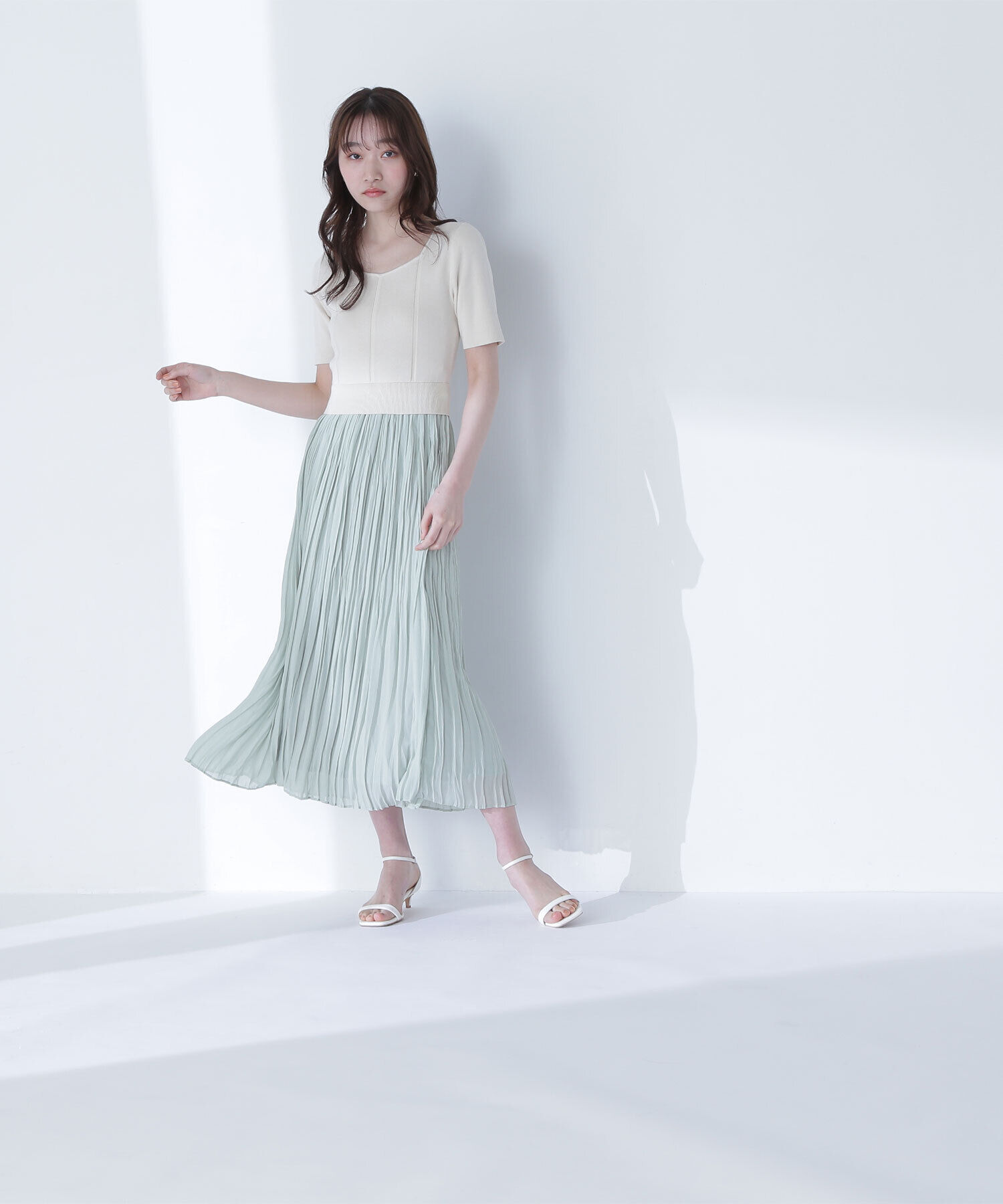  「コルセットライクドッキングニットワンピース」|ワンピース|