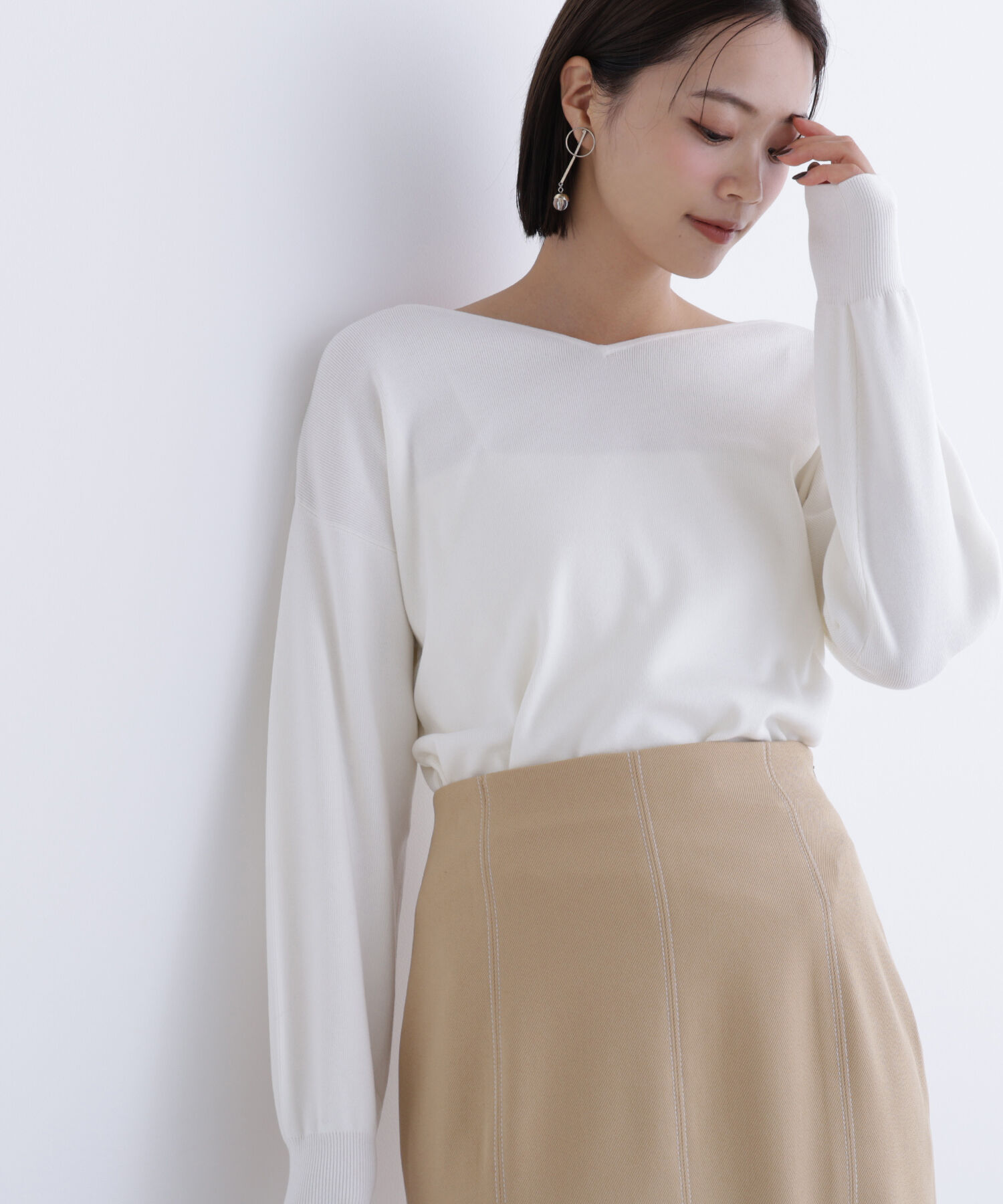  「総針ベーシックシリーズ ニュアンスVネックニット」|ニット・セーター|オフホワイト1