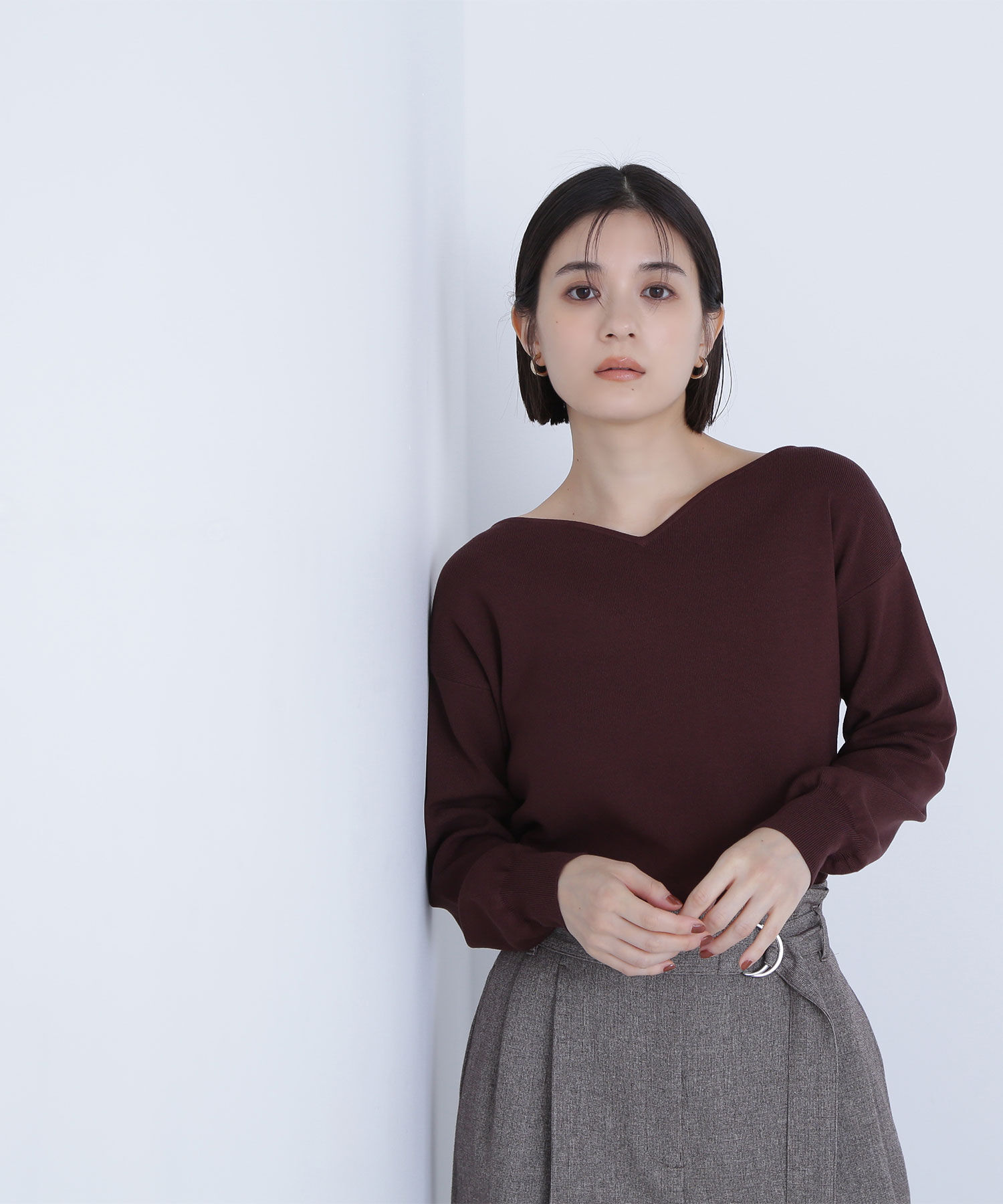  「総針ベーシックシリーズ ニュアンスVネックニット」|ニット・セーター|ブラウン