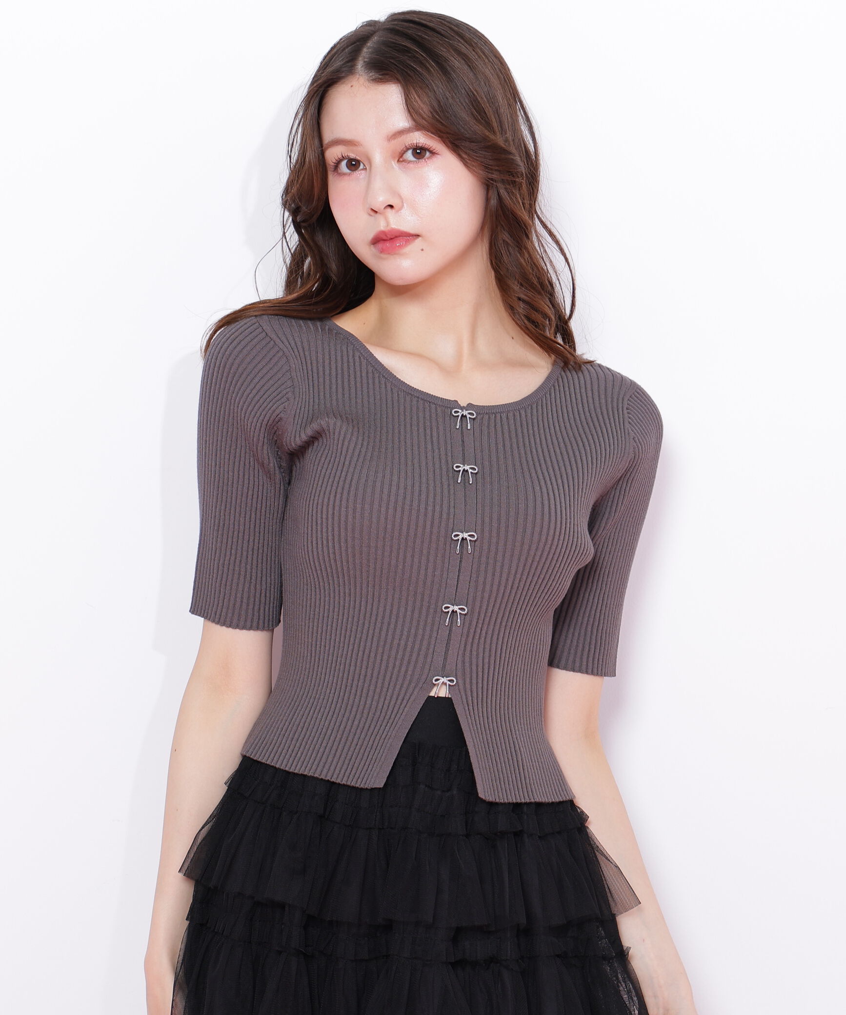  「リボンビジューリブニット」|ニット・セーター|チャコール1