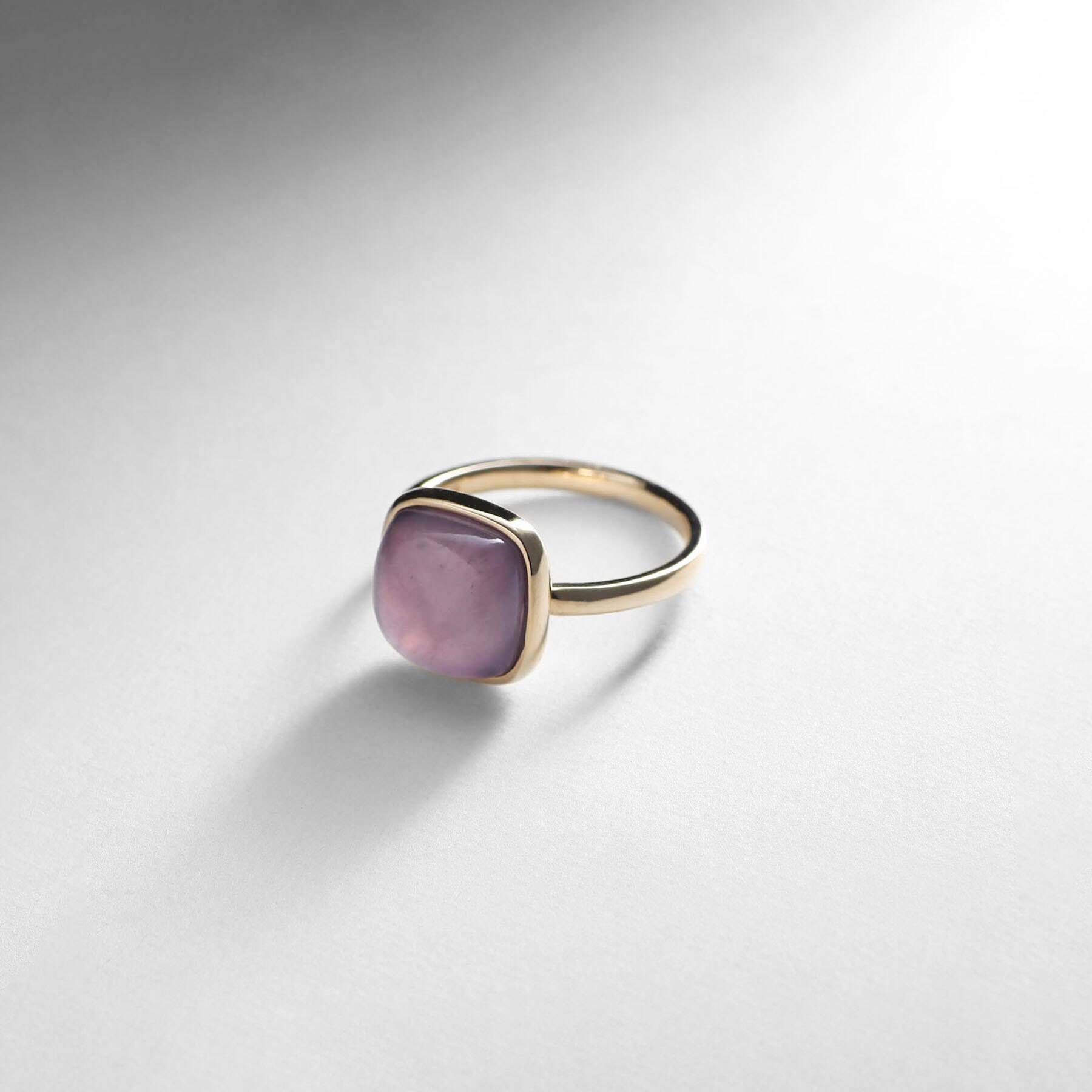 COCOSHNIK「K10パープルカルセドニー クッションカボション リング」|リング|イエローゴールド(1