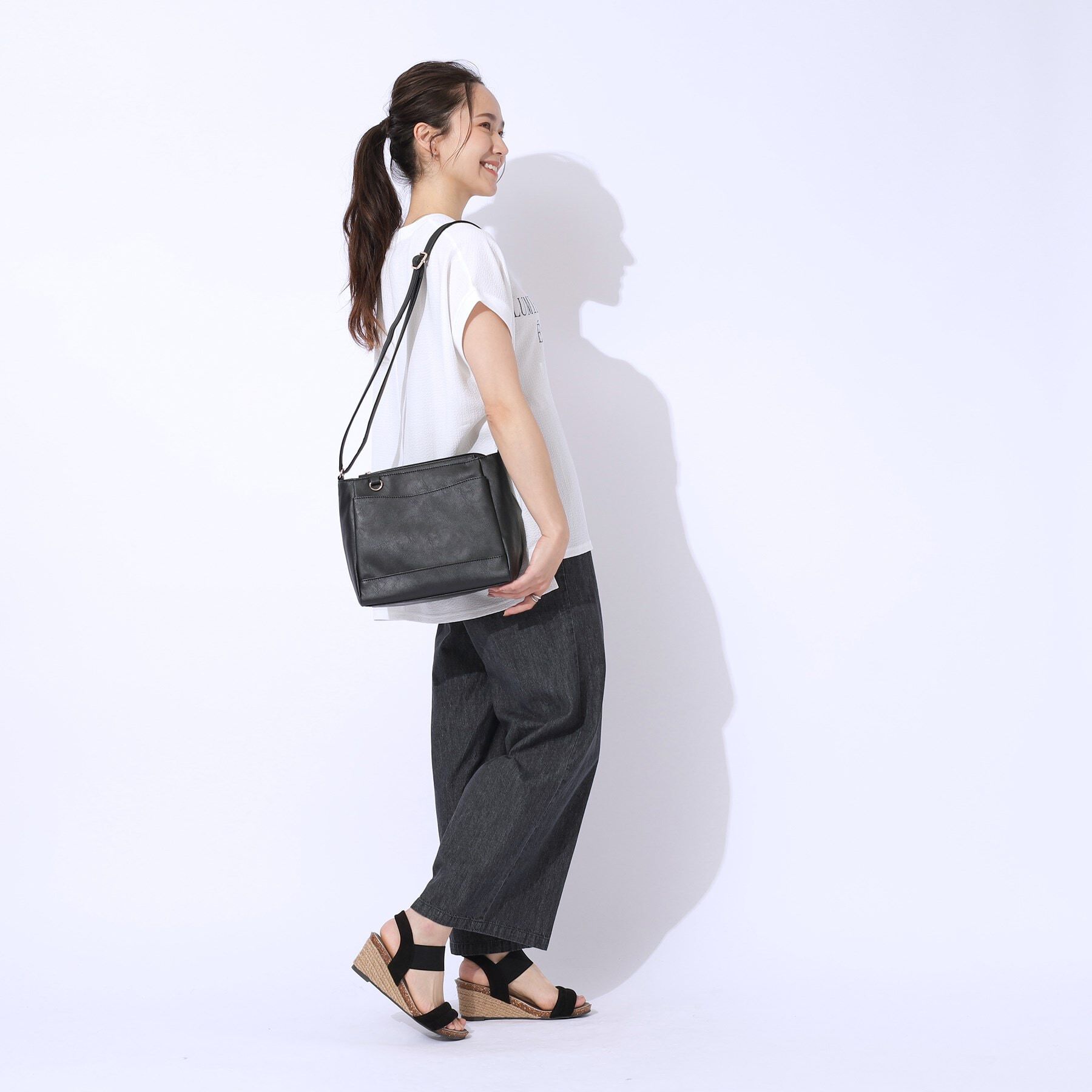 SHOO･LA･RUE「あおりポケットショルダーバッグ」|ショルダー・メッセンジャー|