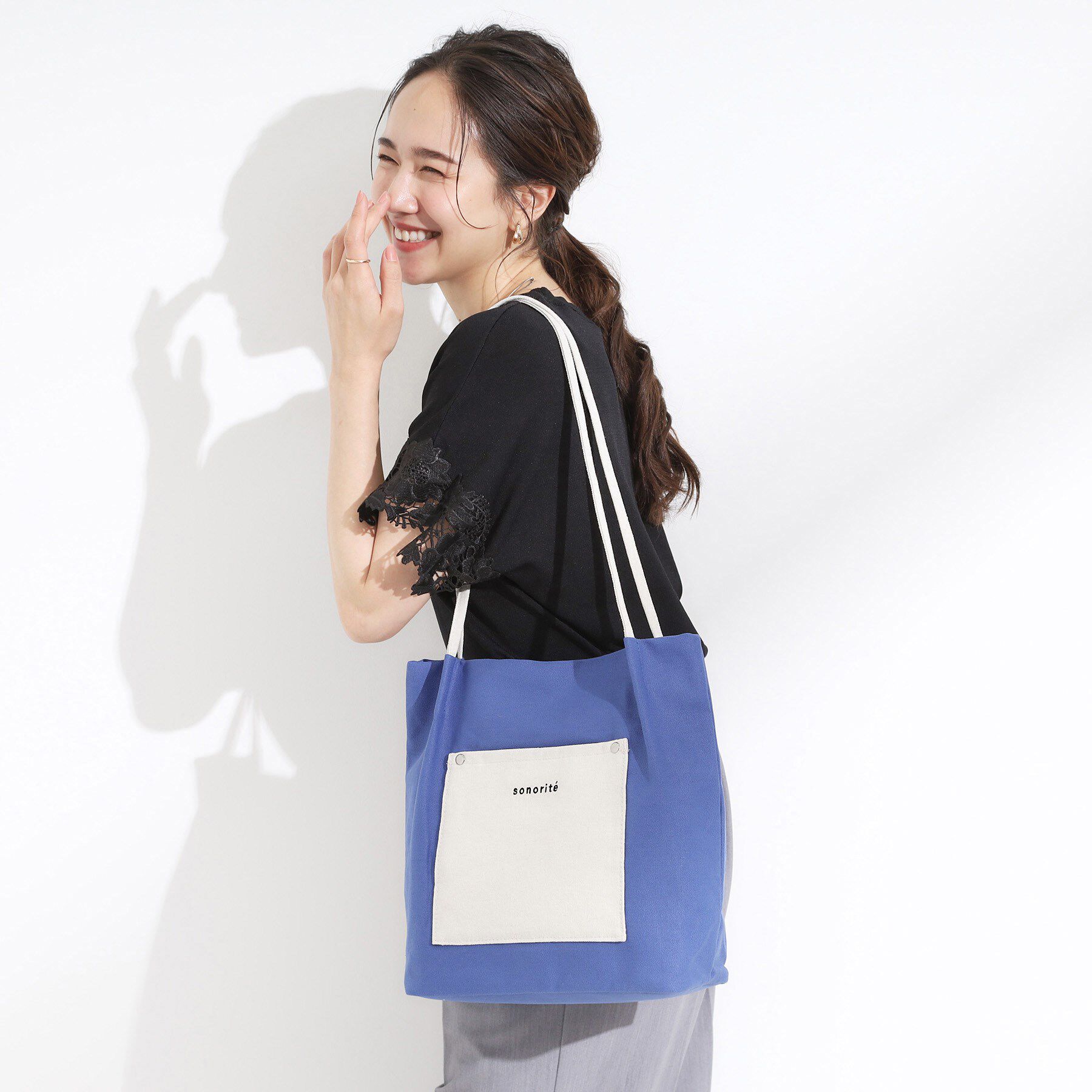 SHOO･LA･RUE「シンプルだから使いやすい つまみハンドル帆布トートバッグ」|トートバッグ|