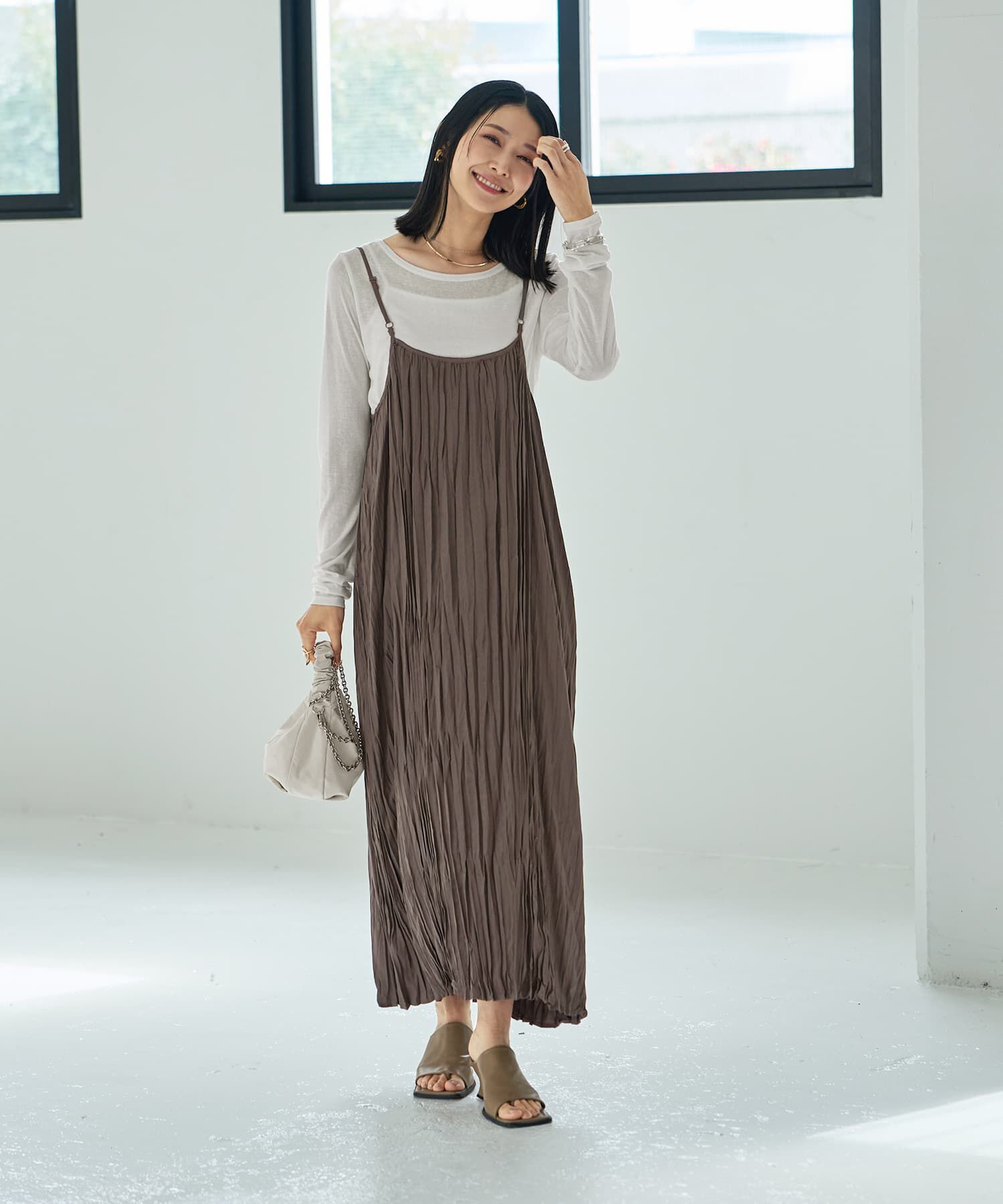 STYLE DELI「ランダムプリーツロングキャミワンピース」|ワンピース|セピア