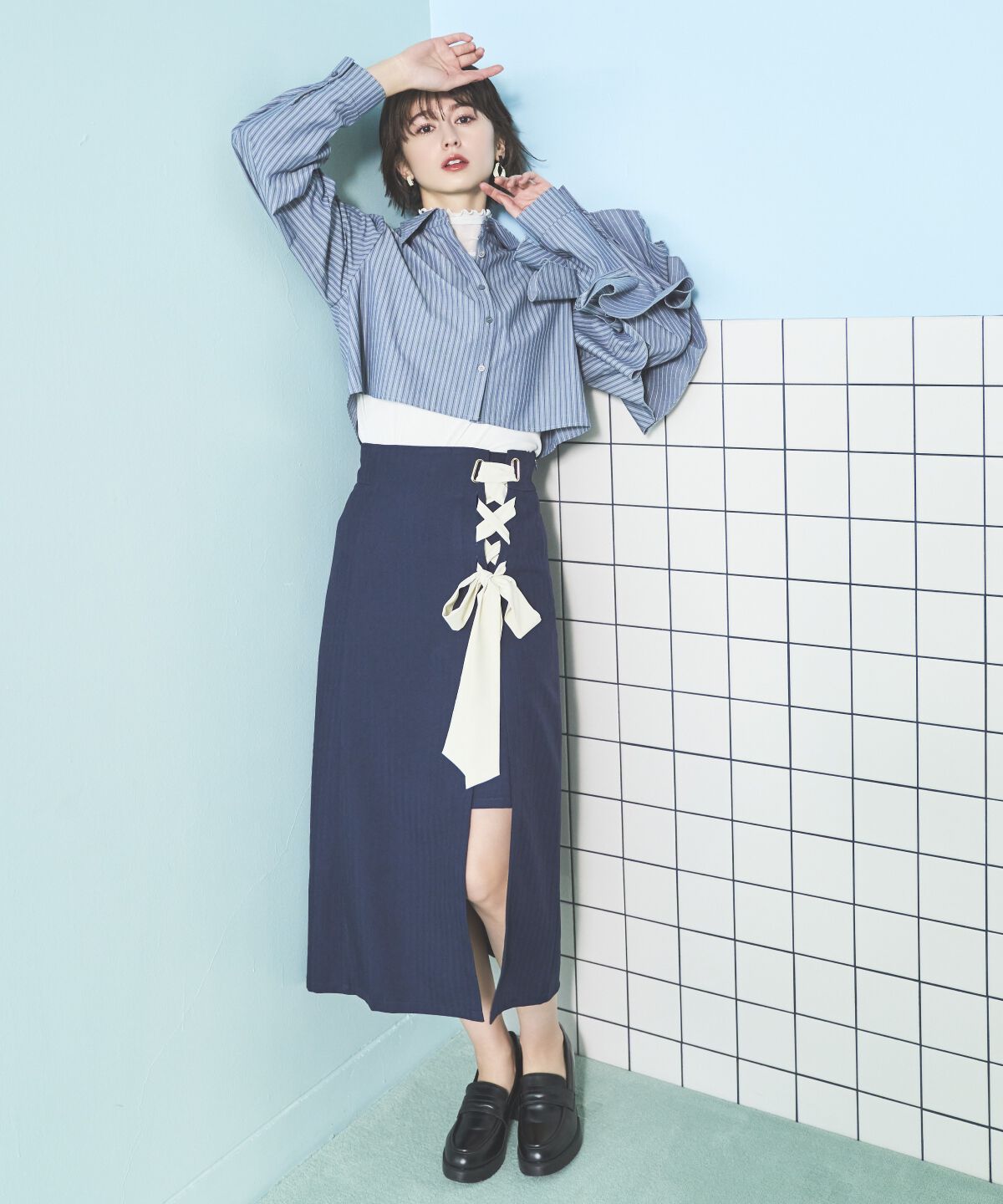 アンドクチュール「サイドレースアップリボンスリットスカート」|タイト|ネイビー