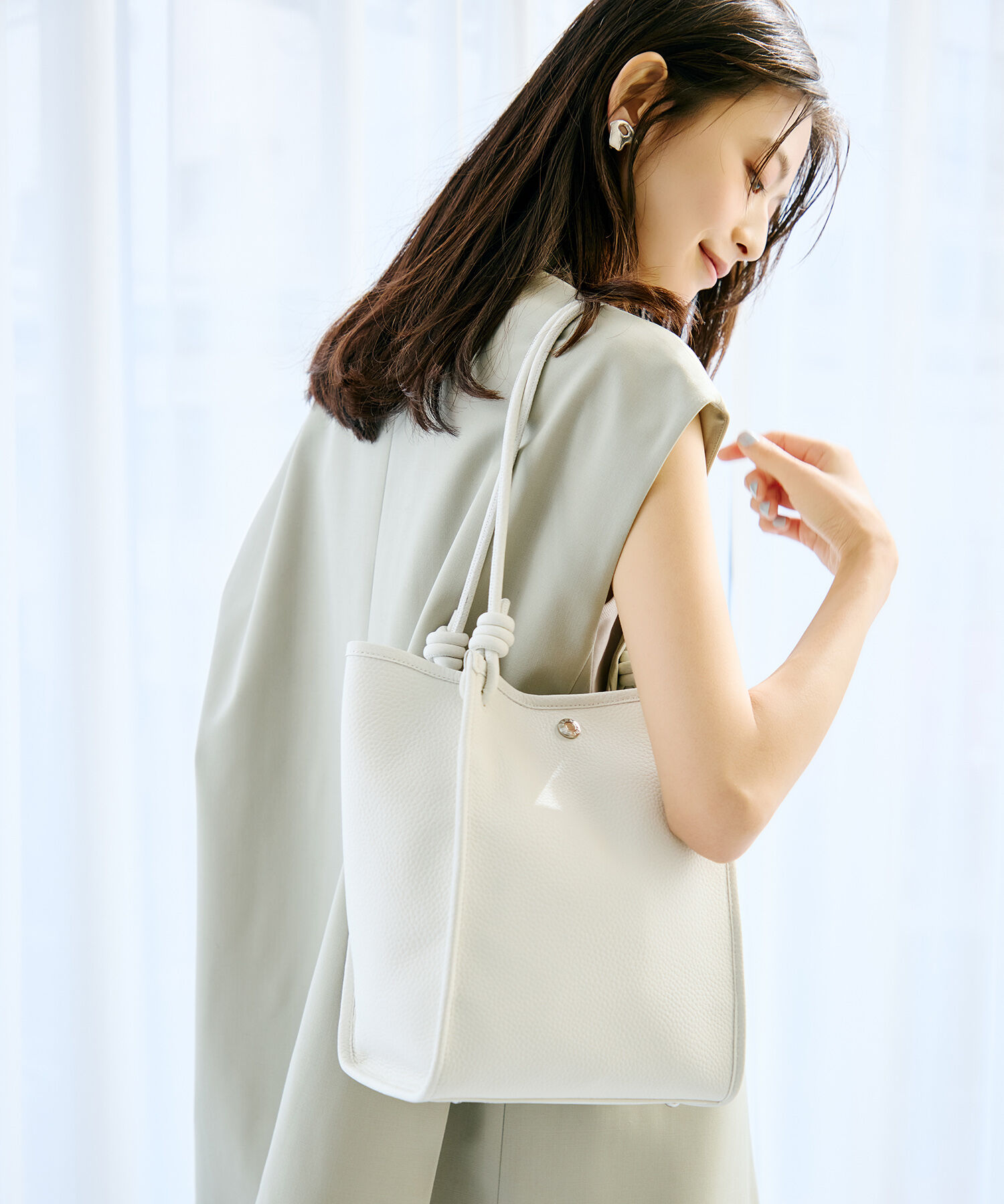 TOPKAPI BREATH「【Breath TOPKAPI】シュリンクレザー ノットハンドル トートバッグ」|トートバッグ|ホワイト