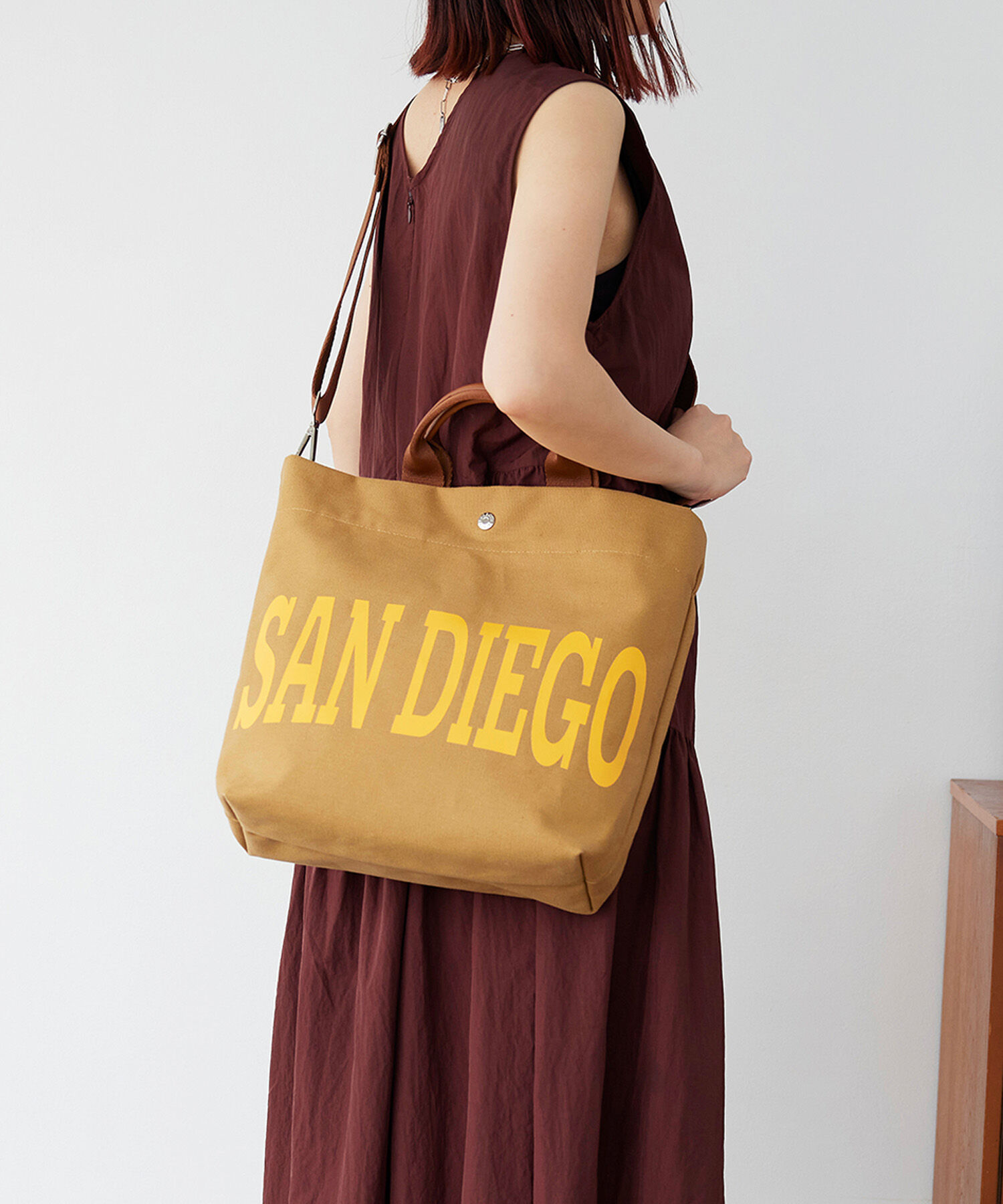 TOPKAPI BREATH「【Breath TOPKAPI】シティ プリント キャンバス スクエアトートバッグ / ショルダー付き」|トートバッグ|ブラウン