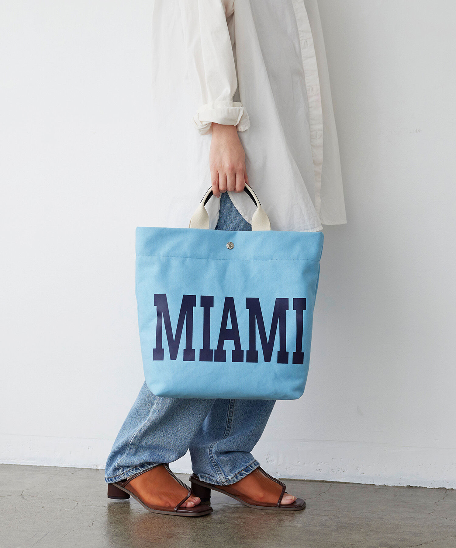 TOPKAPI BREATH「【Breath TOPKAPI】シティ プリント キャンバス スクエアトートバッグ / ショルダー付き」|トートバッグ|ブルー