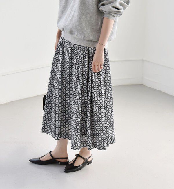 quaranciel「quaranciel:〈手洗い可能〉ジオメトリック タック フレア スカート」|フレア|