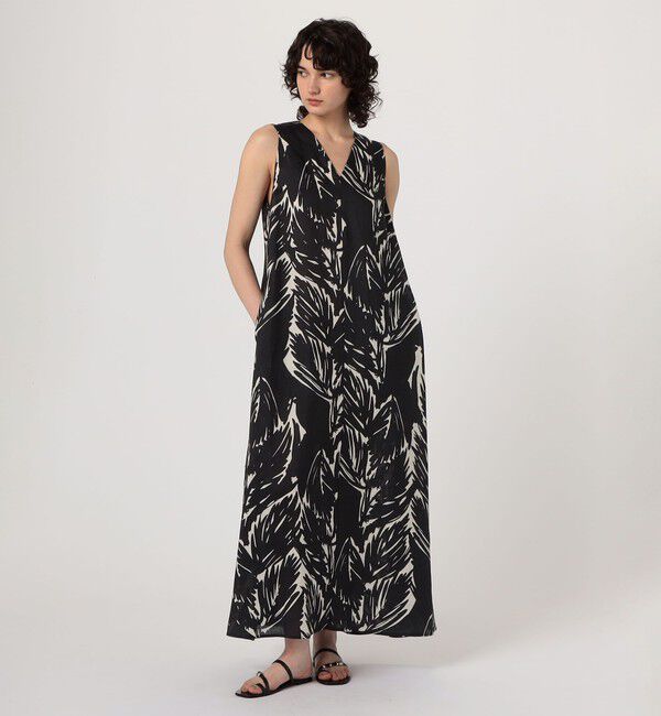 TOMORROWLAND GOODS「WRITEWELL　リーフパターンVネックドレス」|ワンピース|