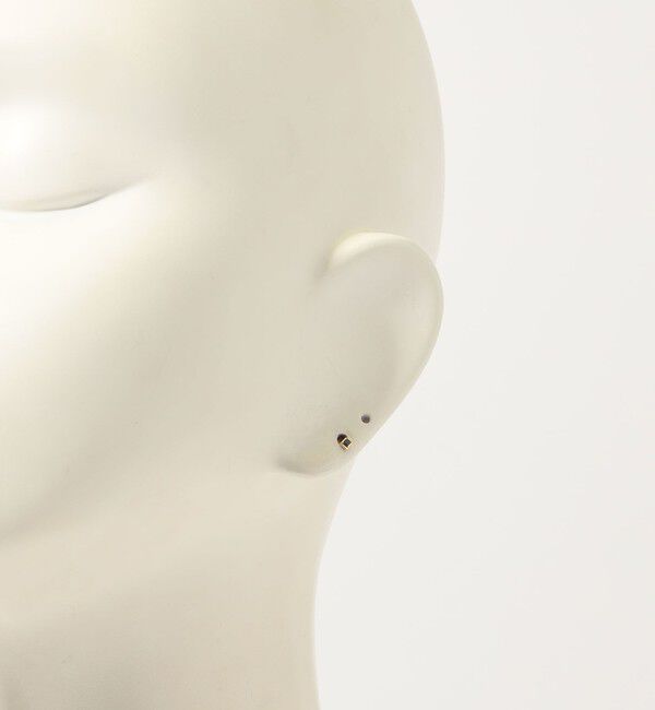 TOMORROWLAND GOODS「Metier  Mini Bezel Set Princess Gemstone Studs 片耳ピアス」|ピアス|